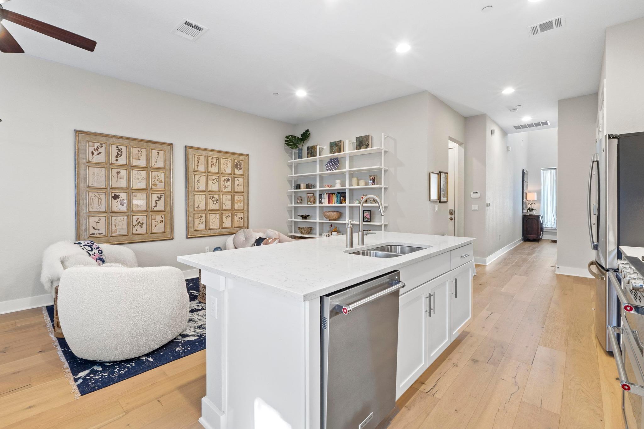 4323 Spicewood Springs Rd # 6, Austin, TX 78759