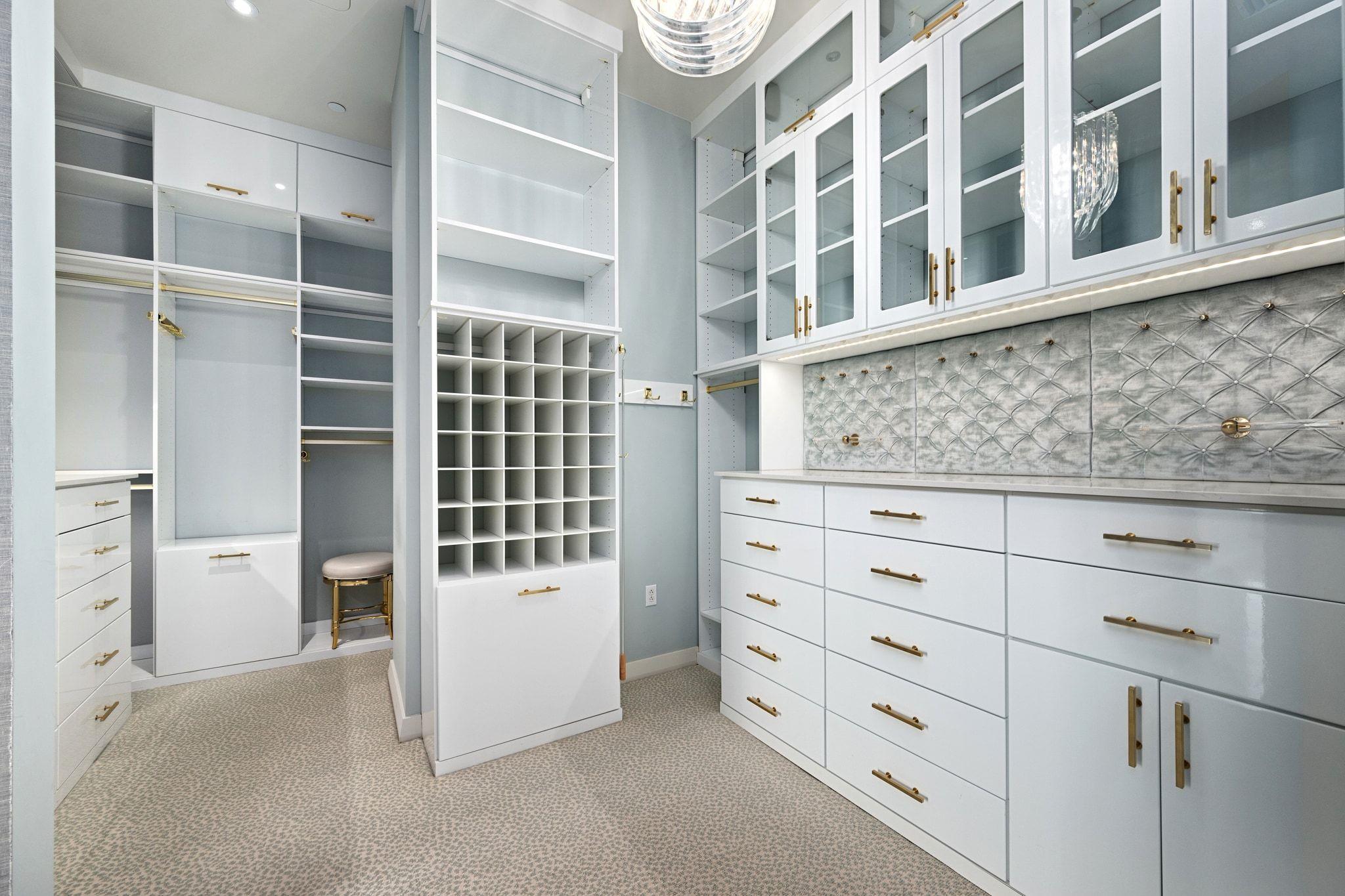 210 Lavaca St # 3503, Austin, TX 78701