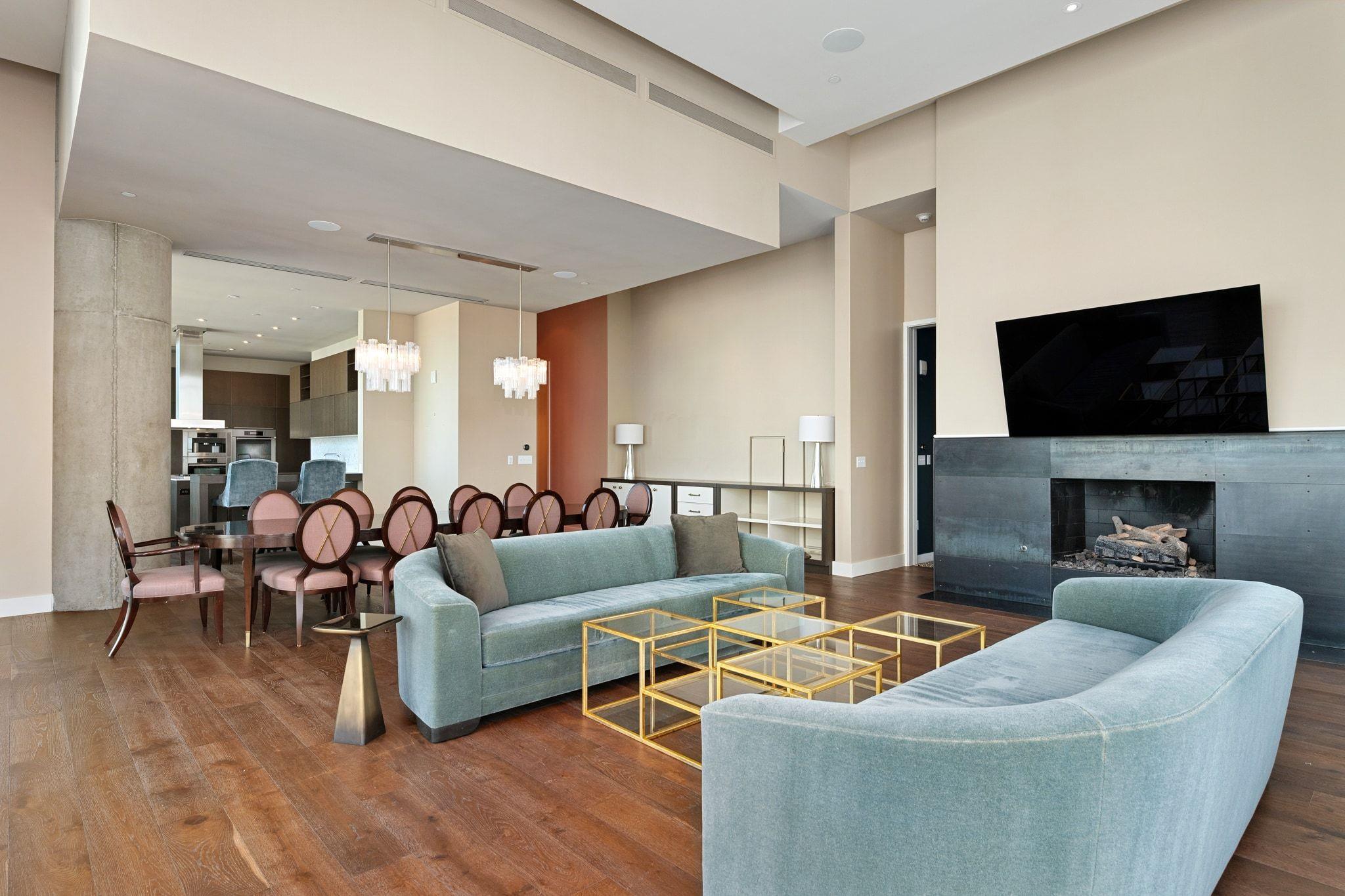 210 Lavaca St # 3503, Austin, TX 78701