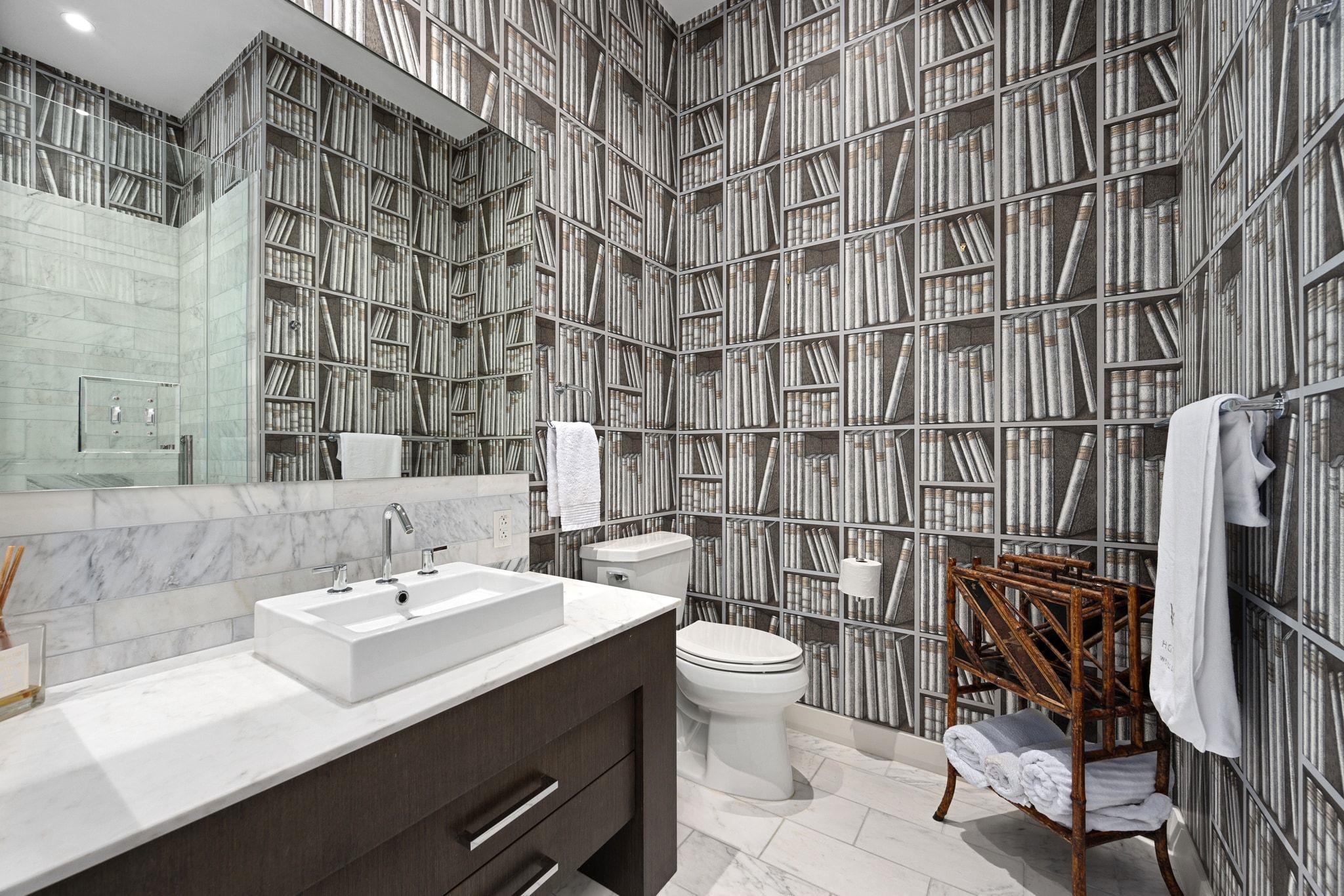 210 Lavaca St # 3503, Austin, TX 78701