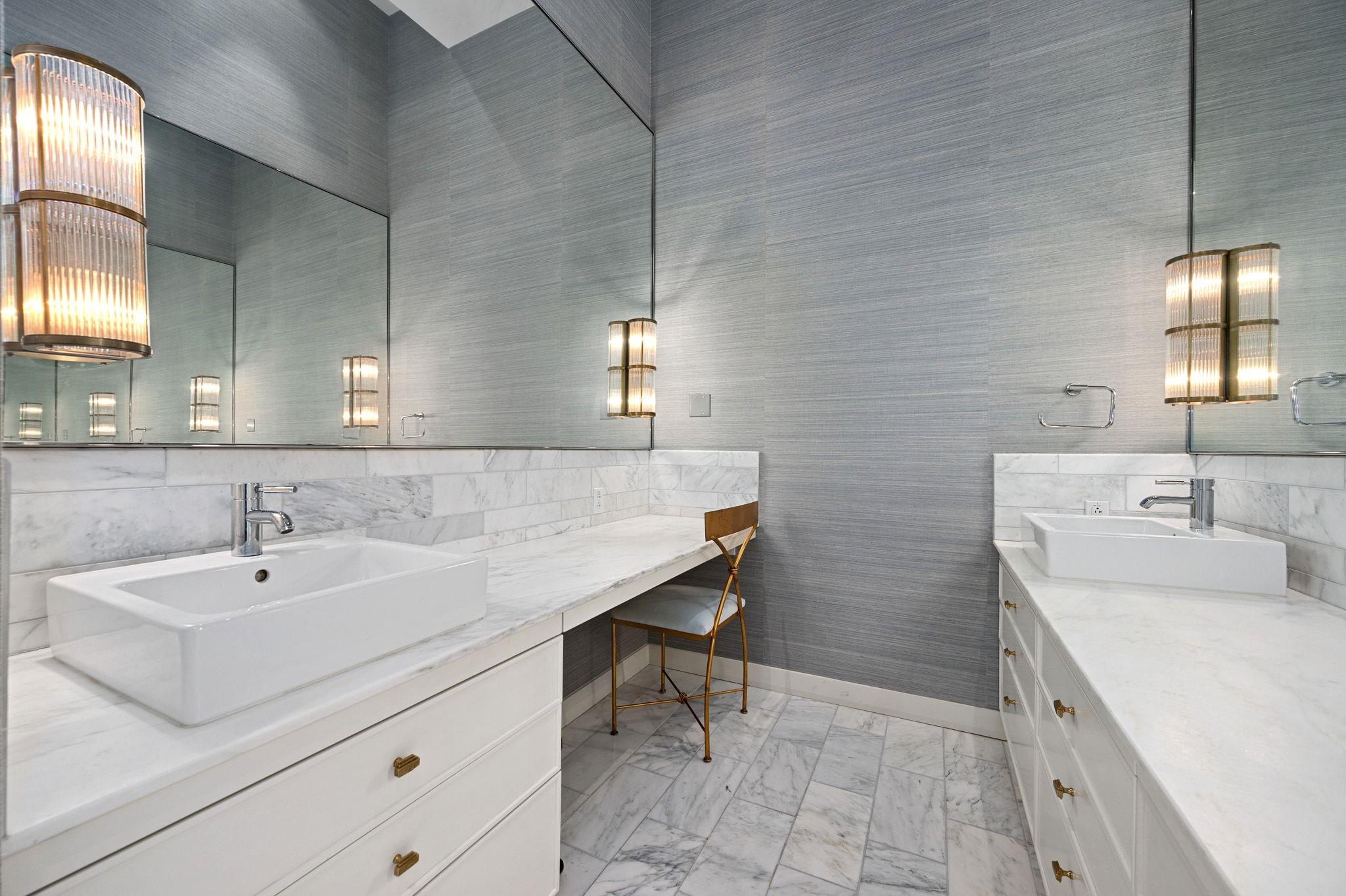 210 Lavaca St # 3503, Austin, TX 78701