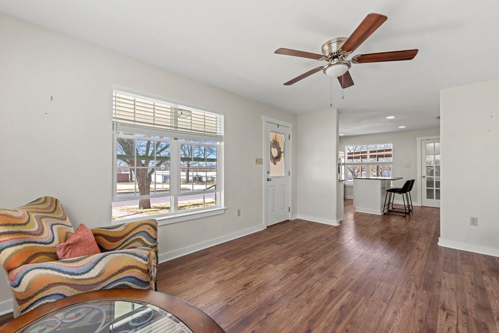 204 Morning Glory Dr, Fredericksburg, TX 78624