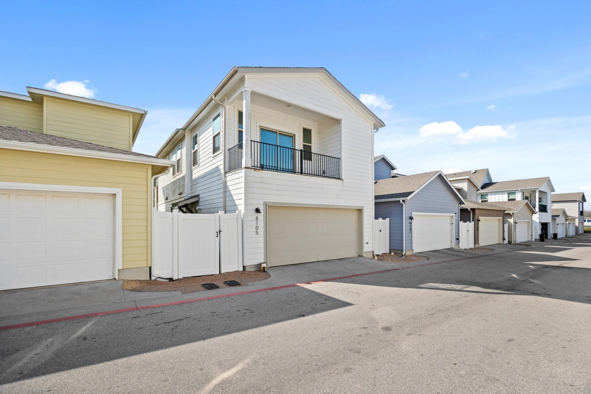 8105 Frida Bnd, Austin, TX 78744