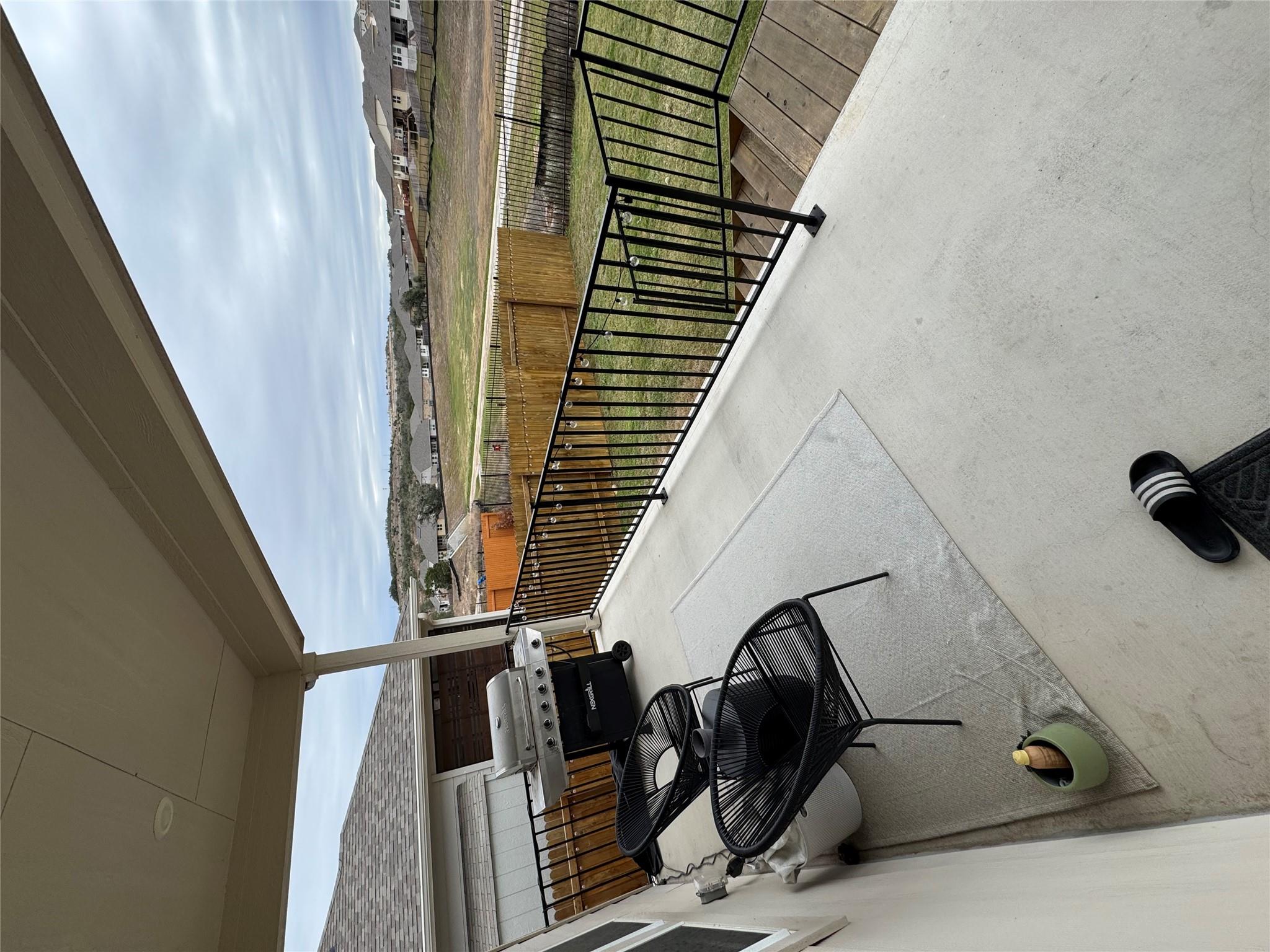 429 El Capitan Loop, Dripping Springs, TX 78620