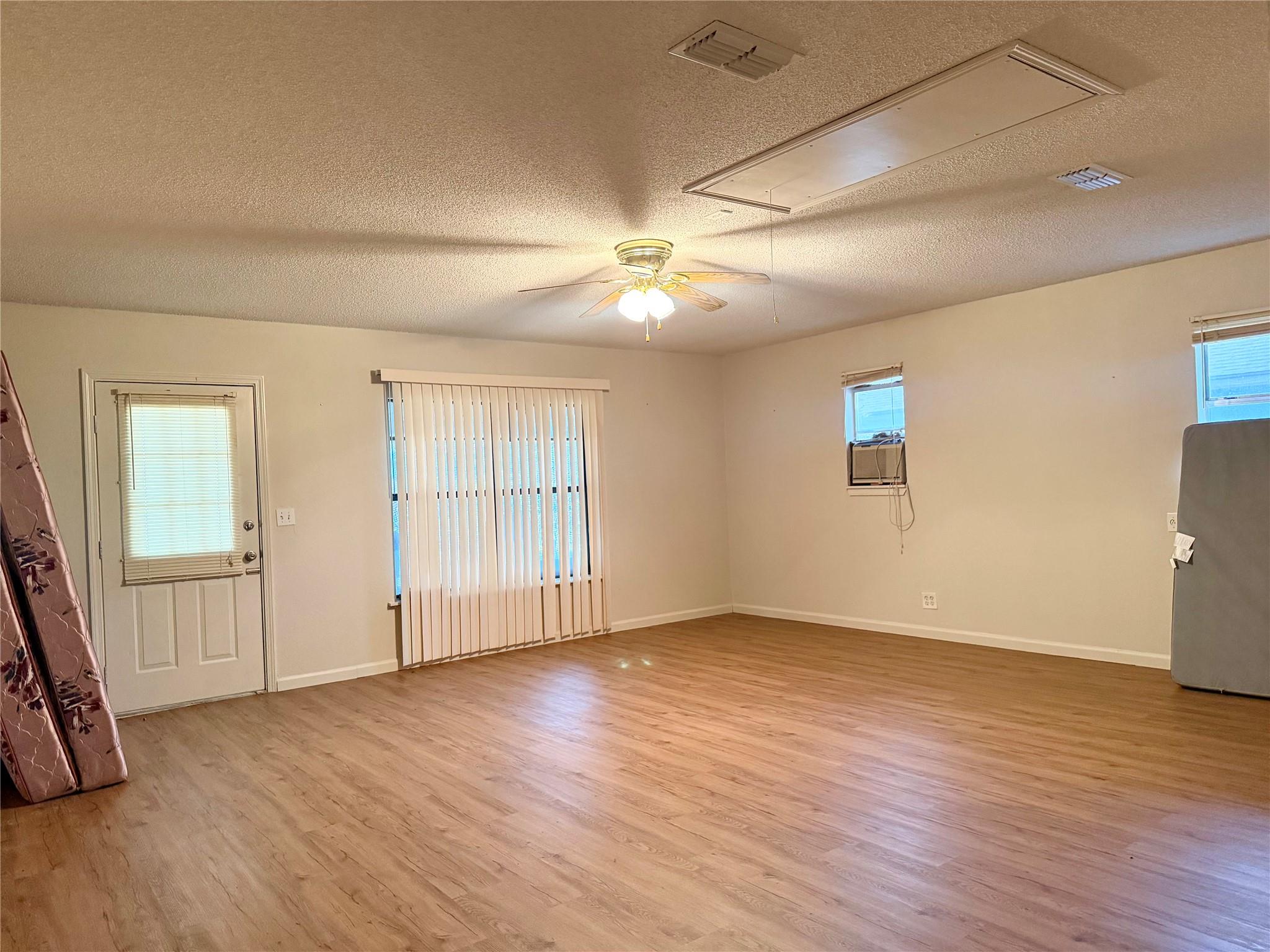 25 Salado Dr, New Braunfels, TX 78130