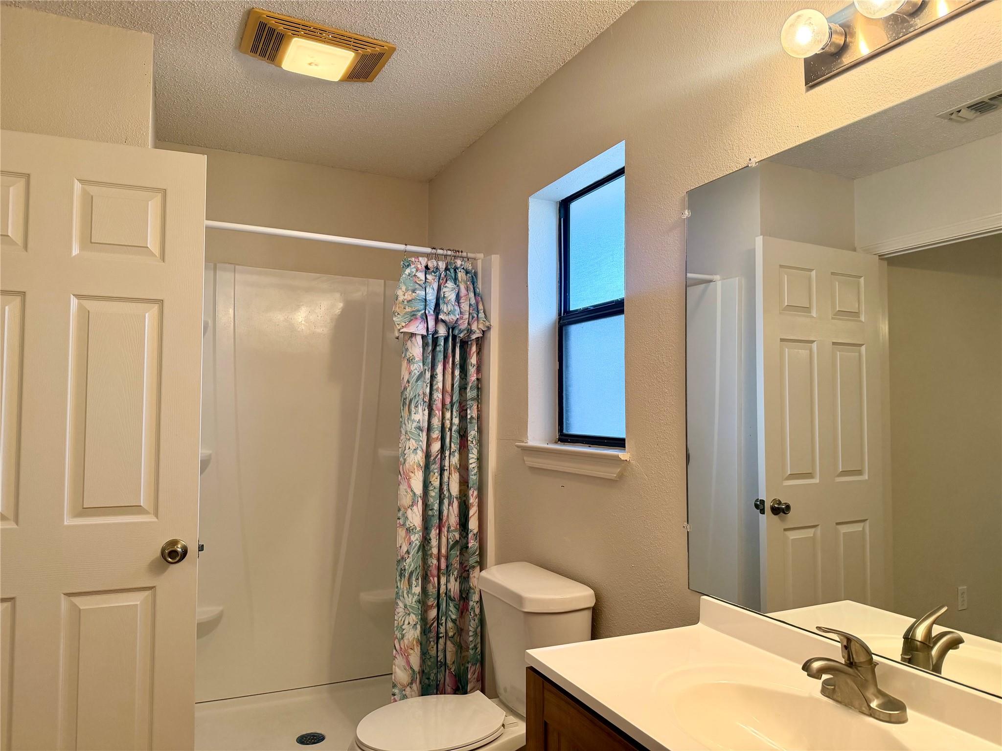 25 Salado Dr, New Braunfels, TX 78130