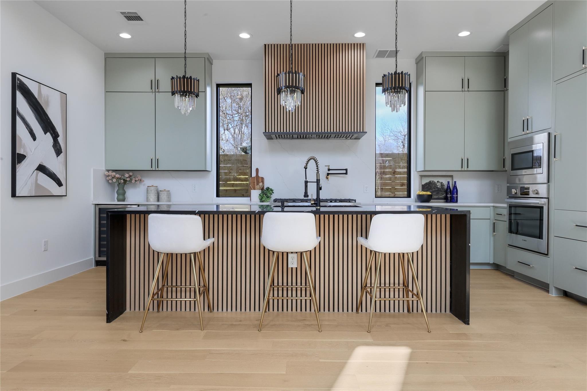 1901 W Saint Johns Ave, Austin, TX 78757