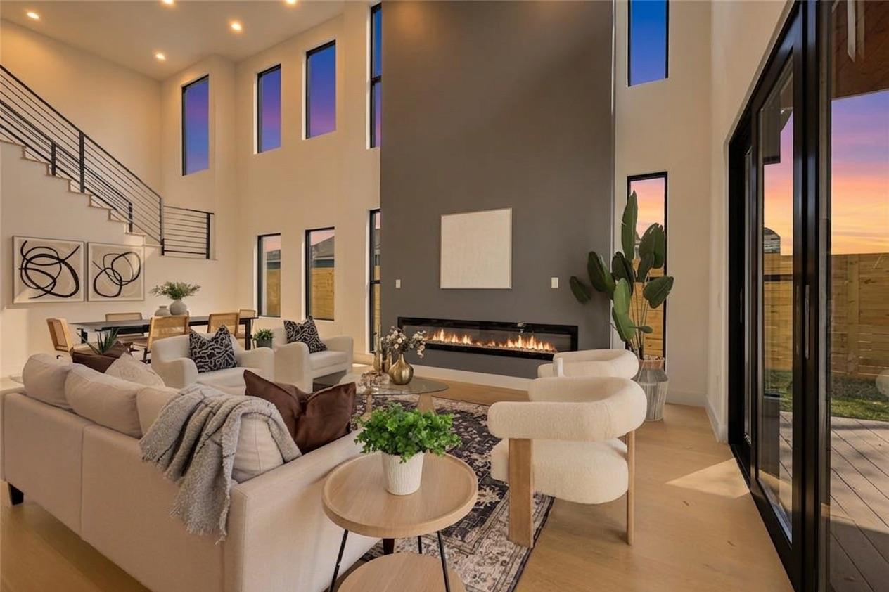 1901 W Saint Johns Ave, Austin, TX 78757