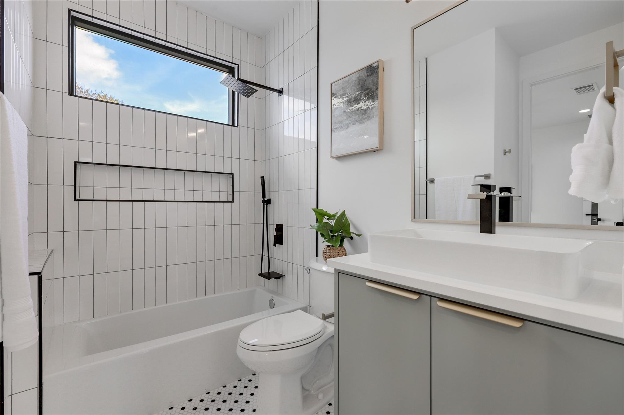 1901 W Saint Johns Ave, Austin, TX 78757