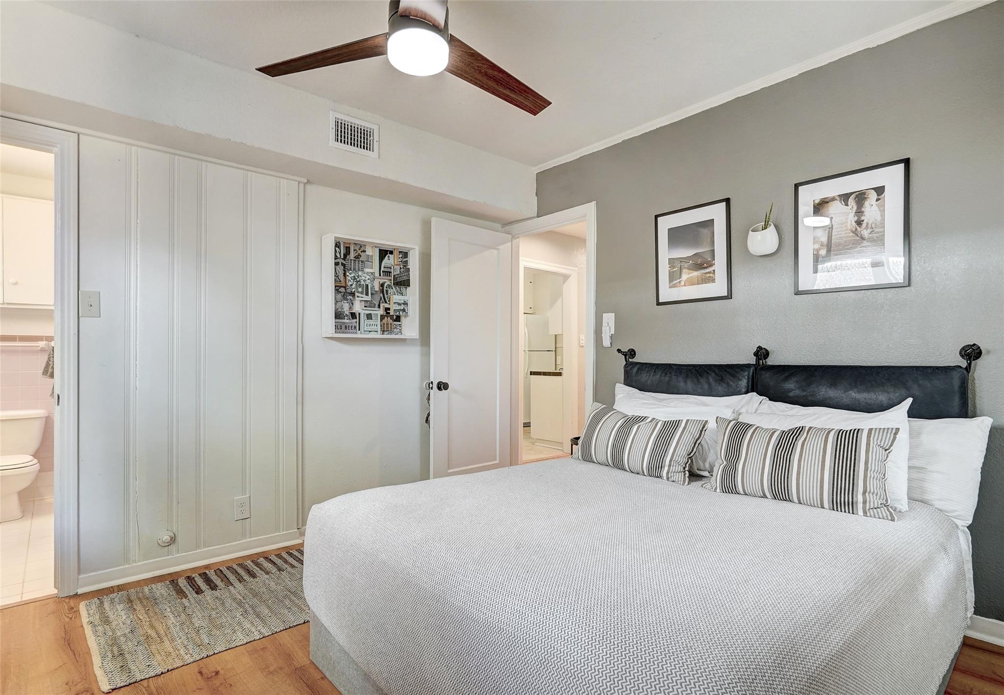 5204 Huisache St # 1, Austin, TX 78751