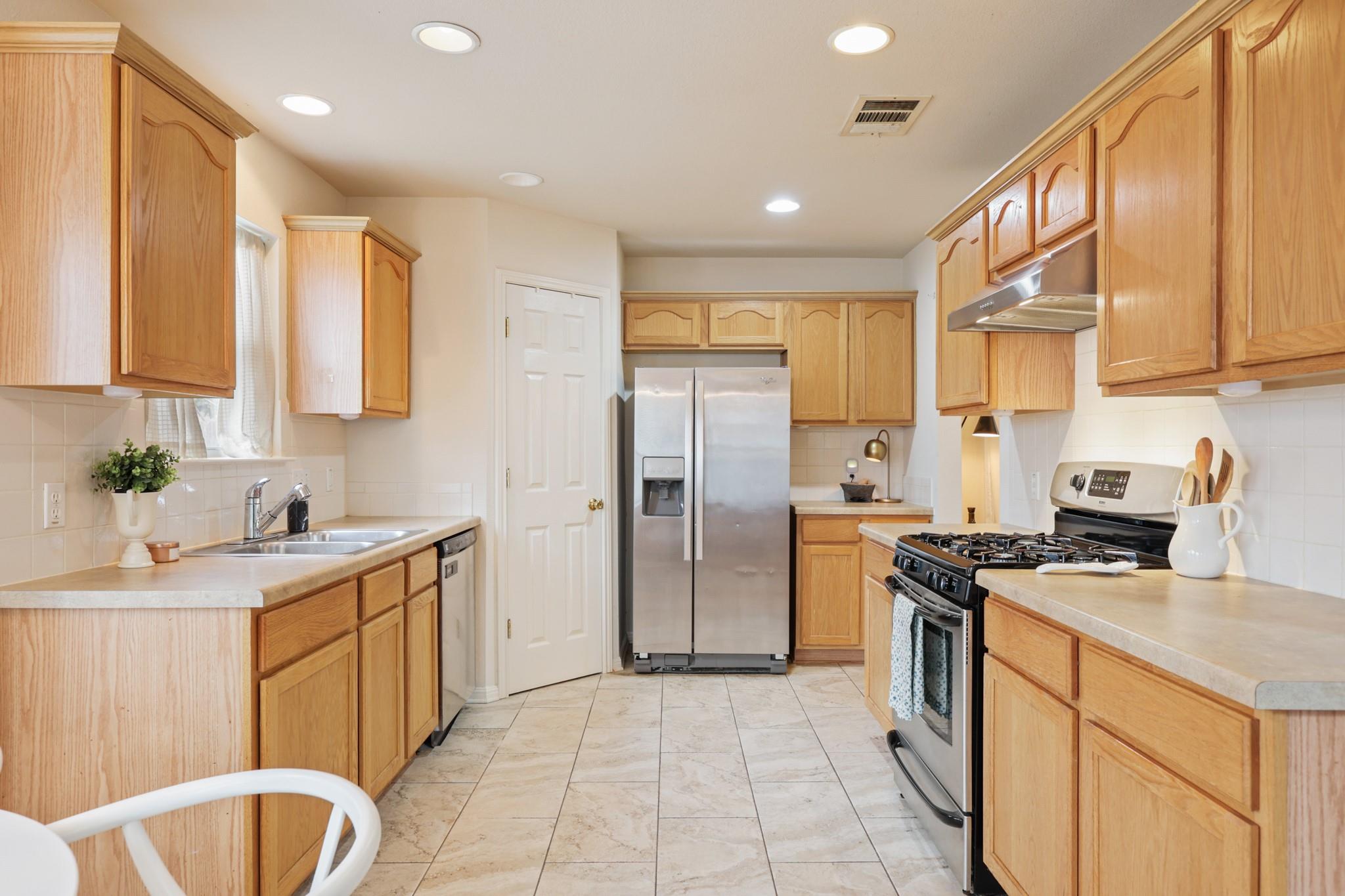 1130 Emmitt Run, Austin, TX 78721