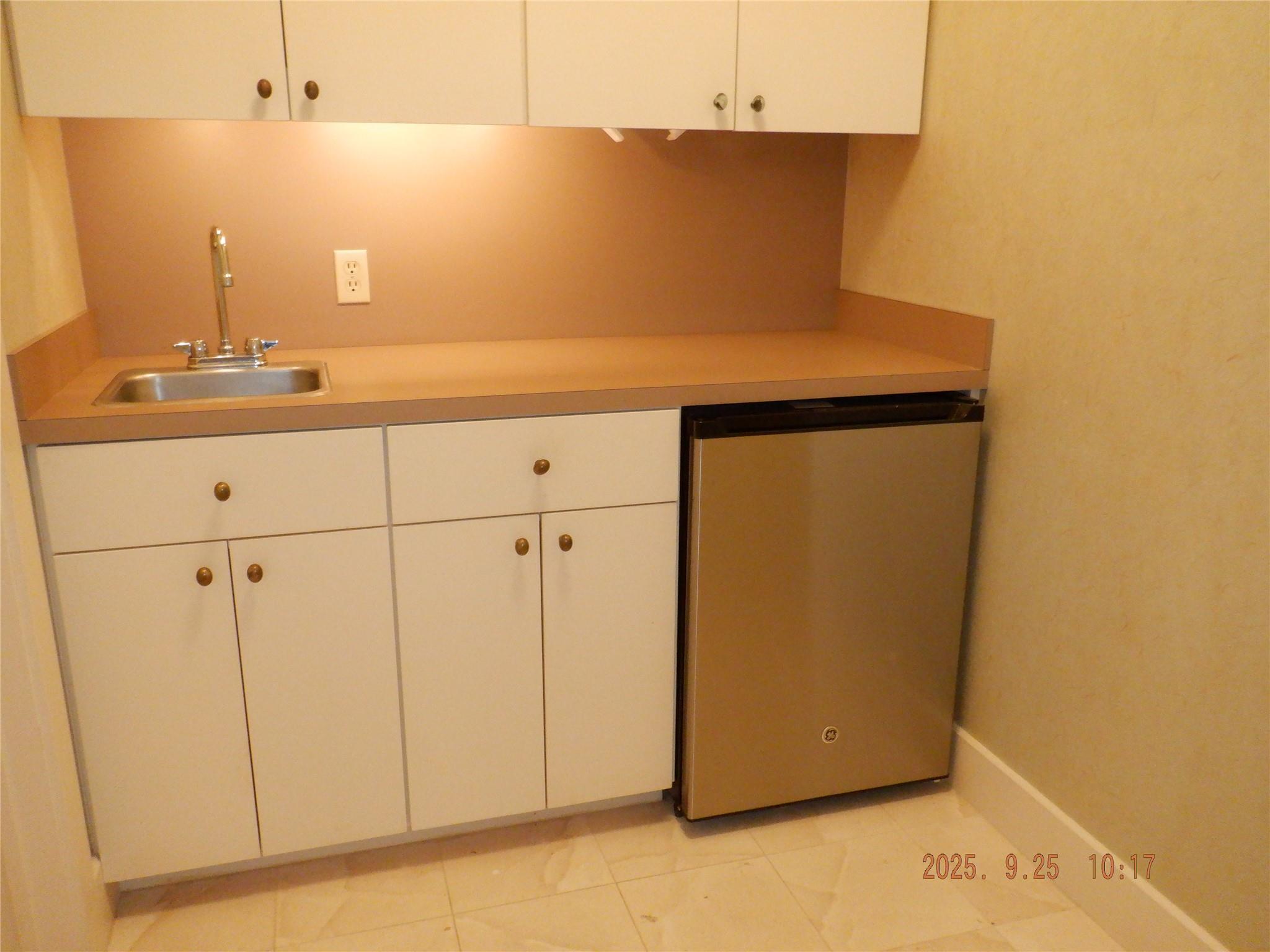 5524 Bee Caves Rd # J5, Austin, TX 78746