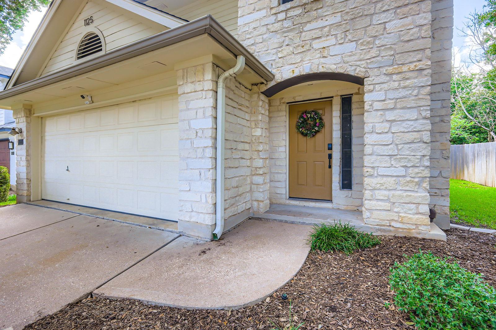 1125 Strickland Dr, Austin, TX 78748