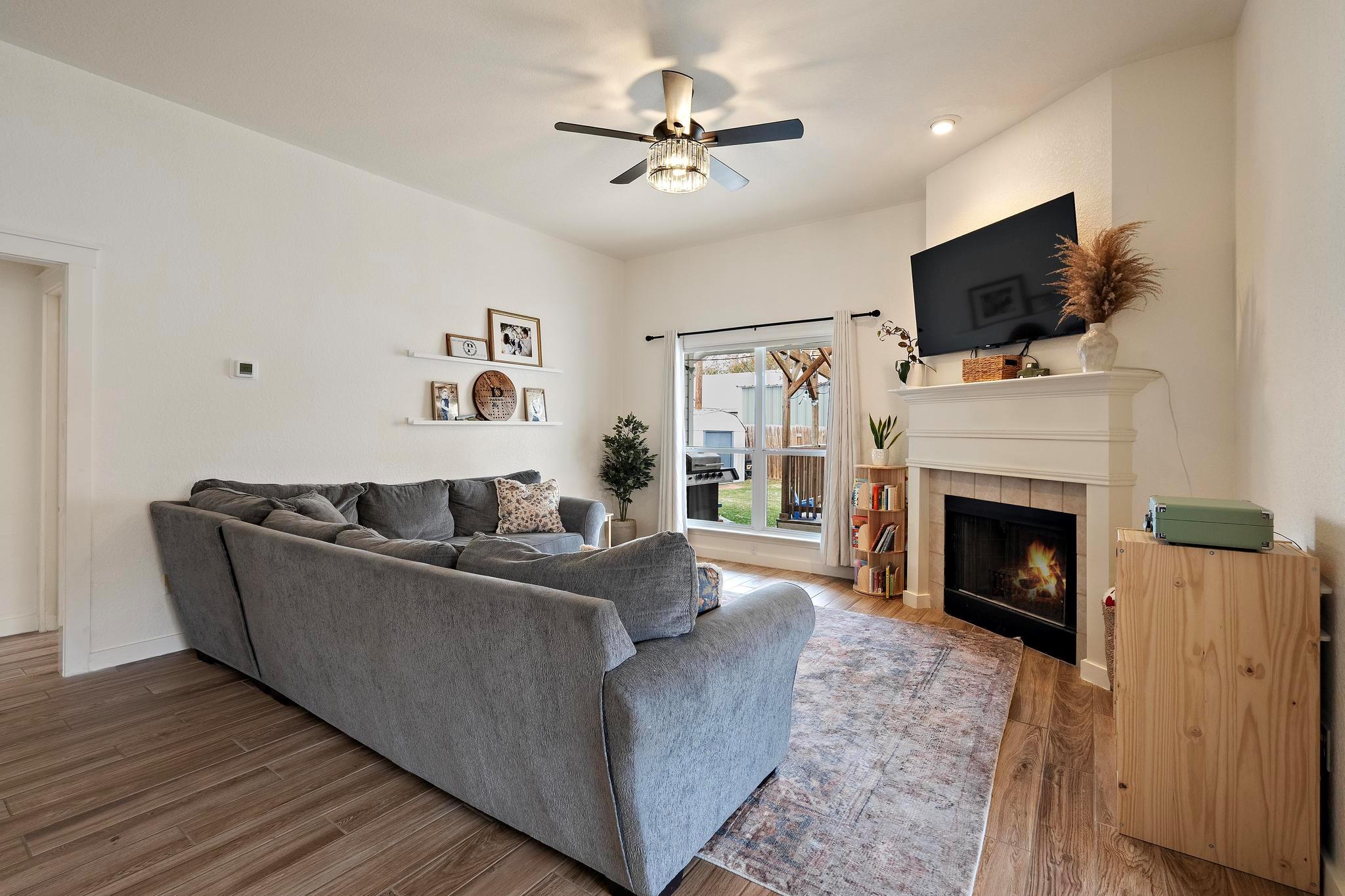 1808 Cedarlawn St, Taylor, TX 76574