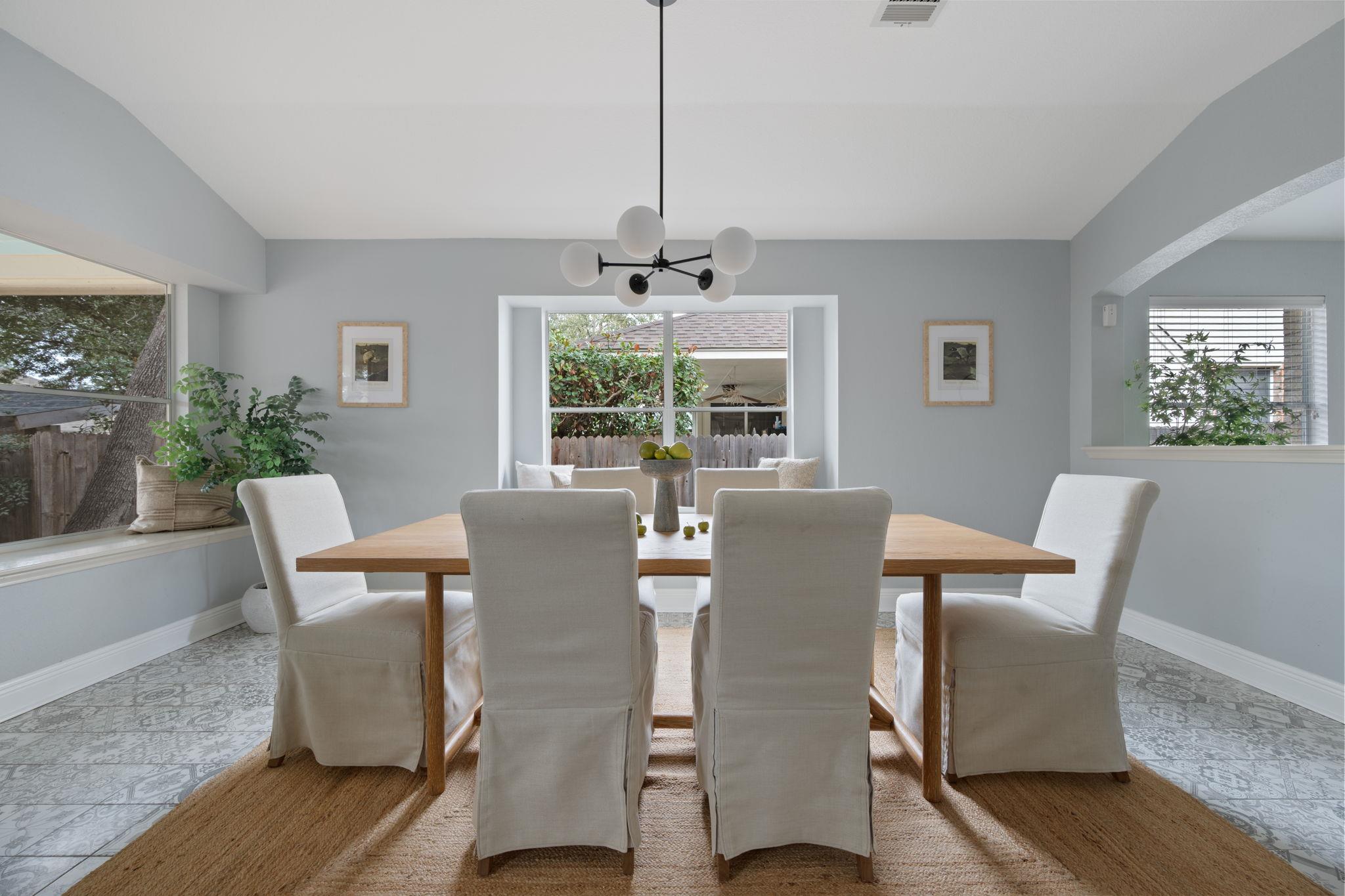 8121 Luling Ln, Austin, TX 78729