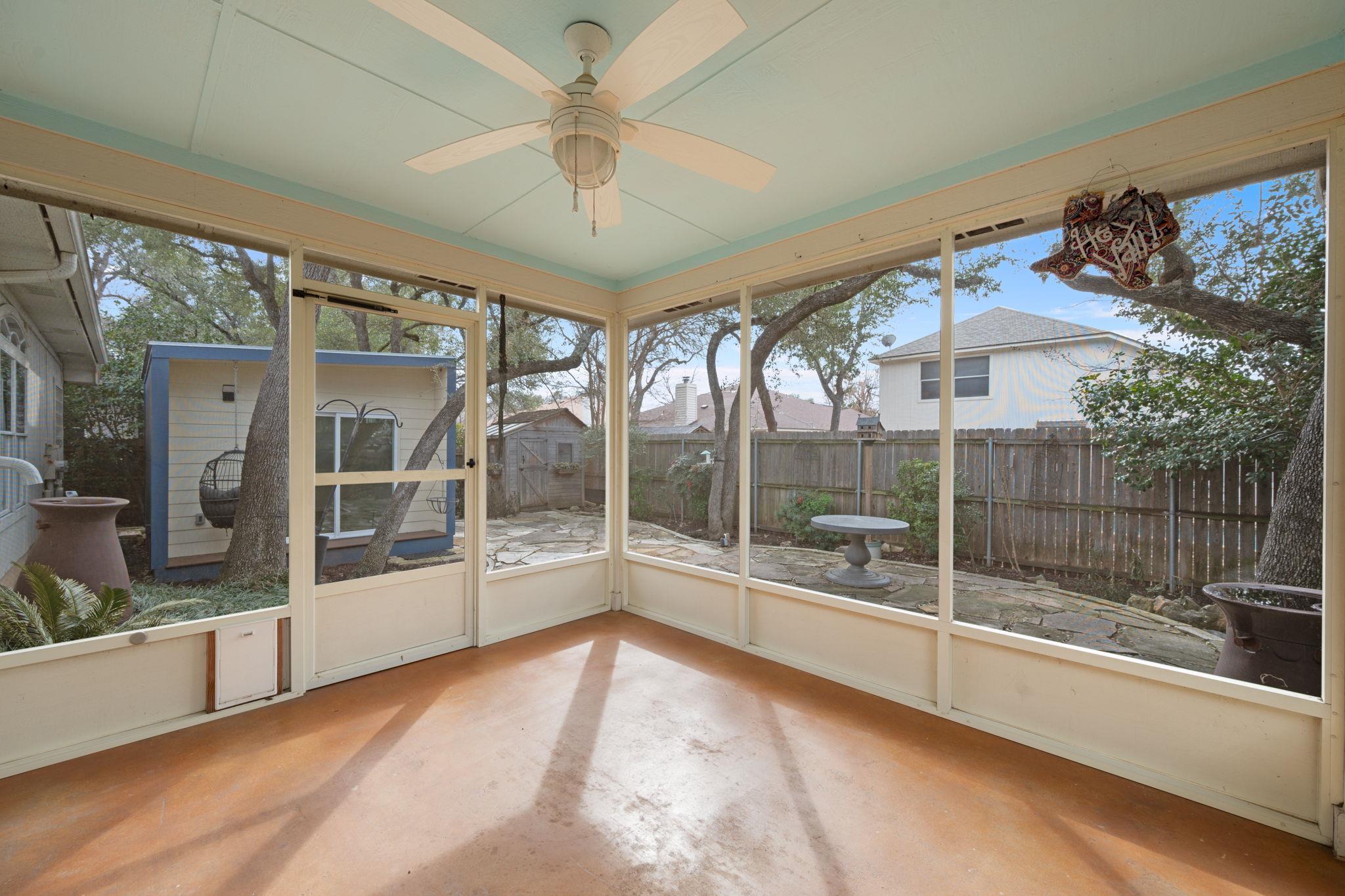 8121 Luling Ln, Austin, TX 78729