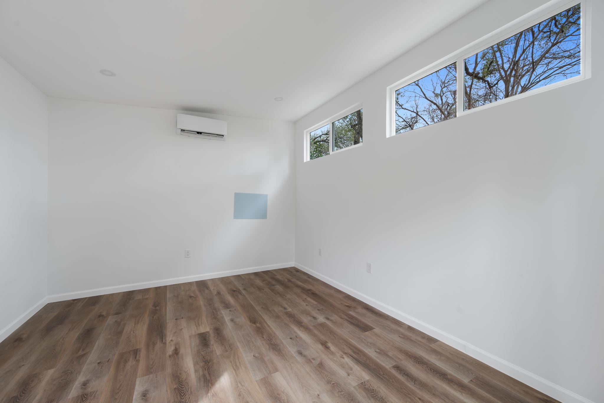 8121 Luling Ln, Austin, TX 78729