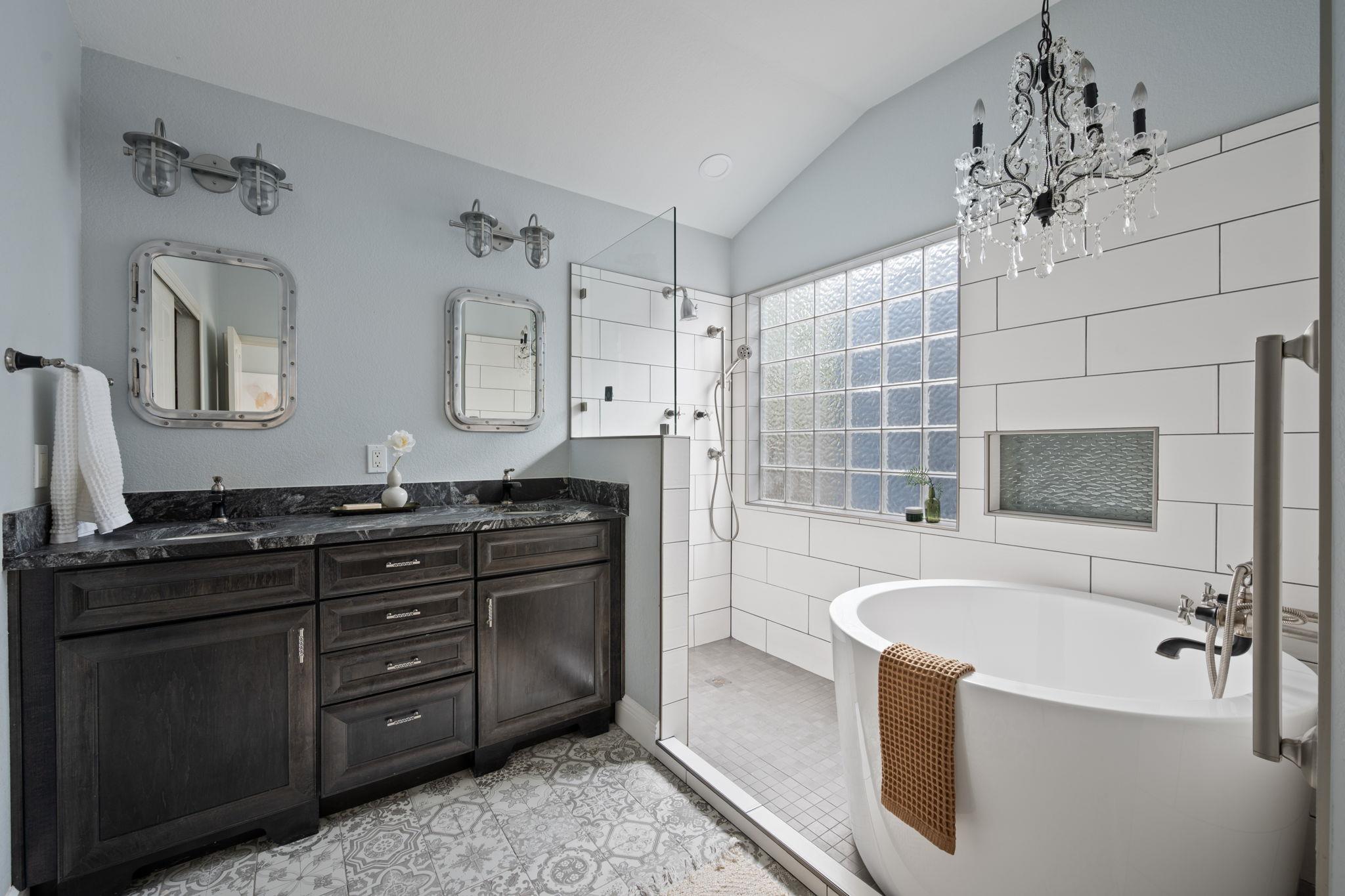 8121 Luling Ln, Austin, TX 78729