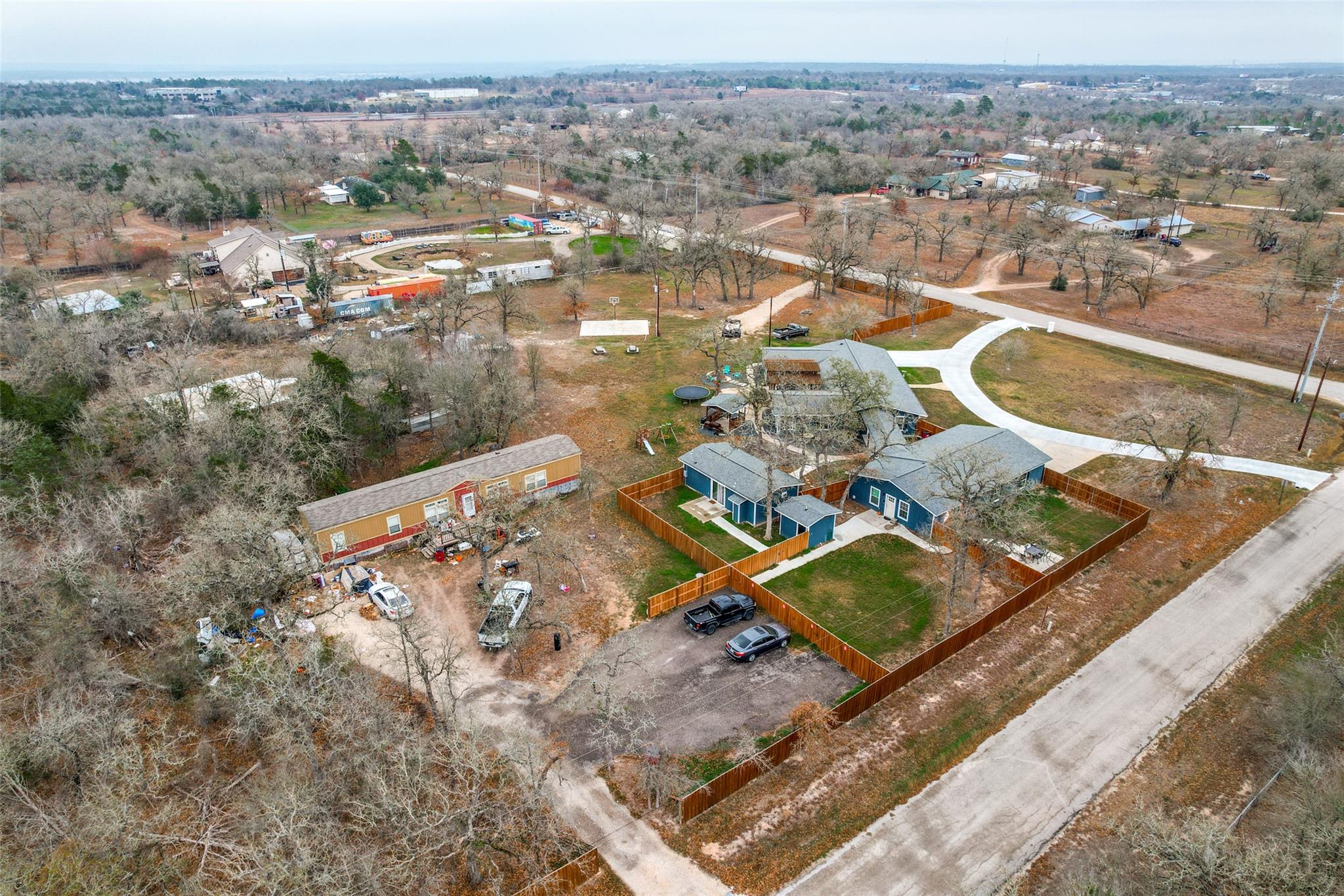 168 Still Forest Dr, Cedar Creek, TX 78612