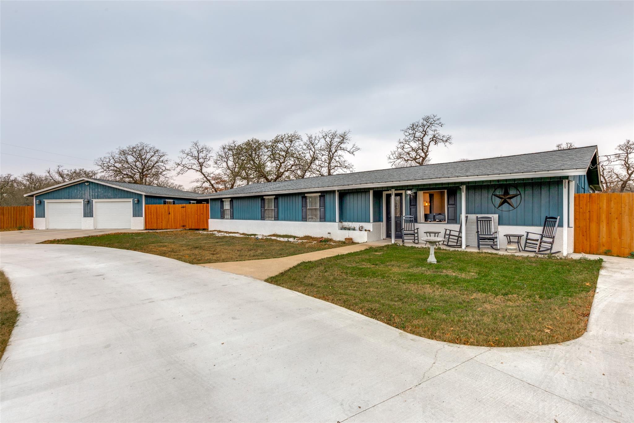 168 Still Forest Dr, Cedar Creek, TX 78612