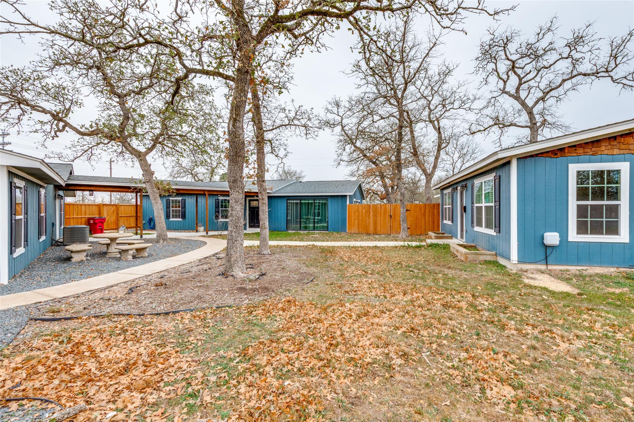 168 Still Forest Dr, Cedar Creek, TX 78612