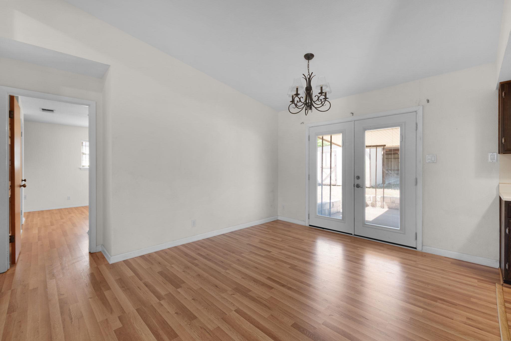 2025 Forest Trl, Kingsland, TX 78639