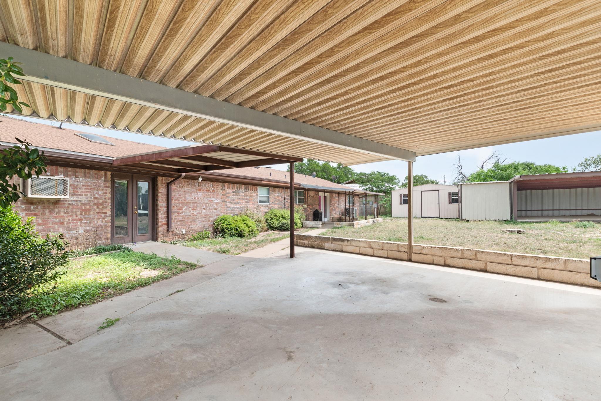 2025 Forest Trl, Kingsland, TX 78639