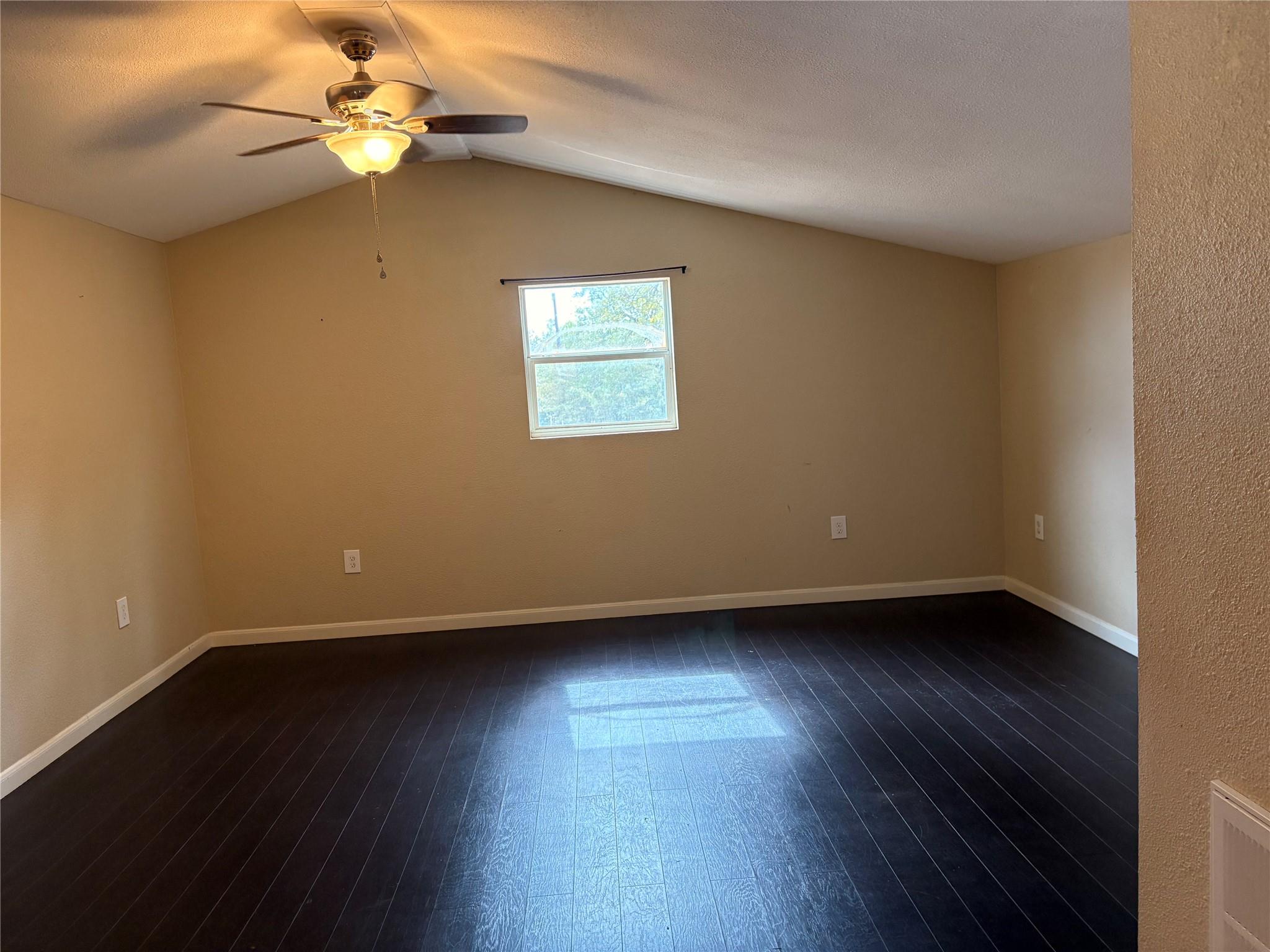 134 Boxwood #C Ln, Bastrop, TX 78602