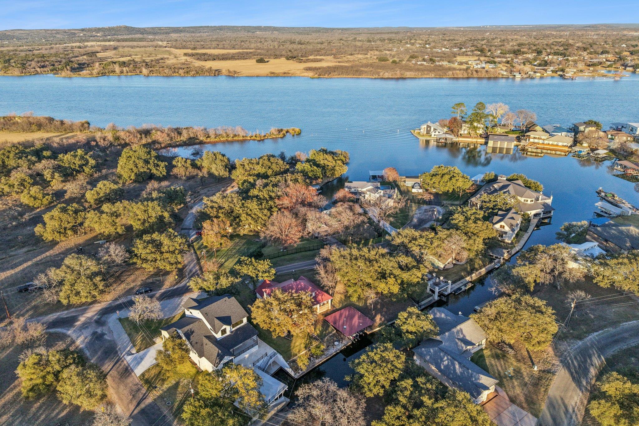 300 Deer Dr, Sunrise Beach Village, TX 78643