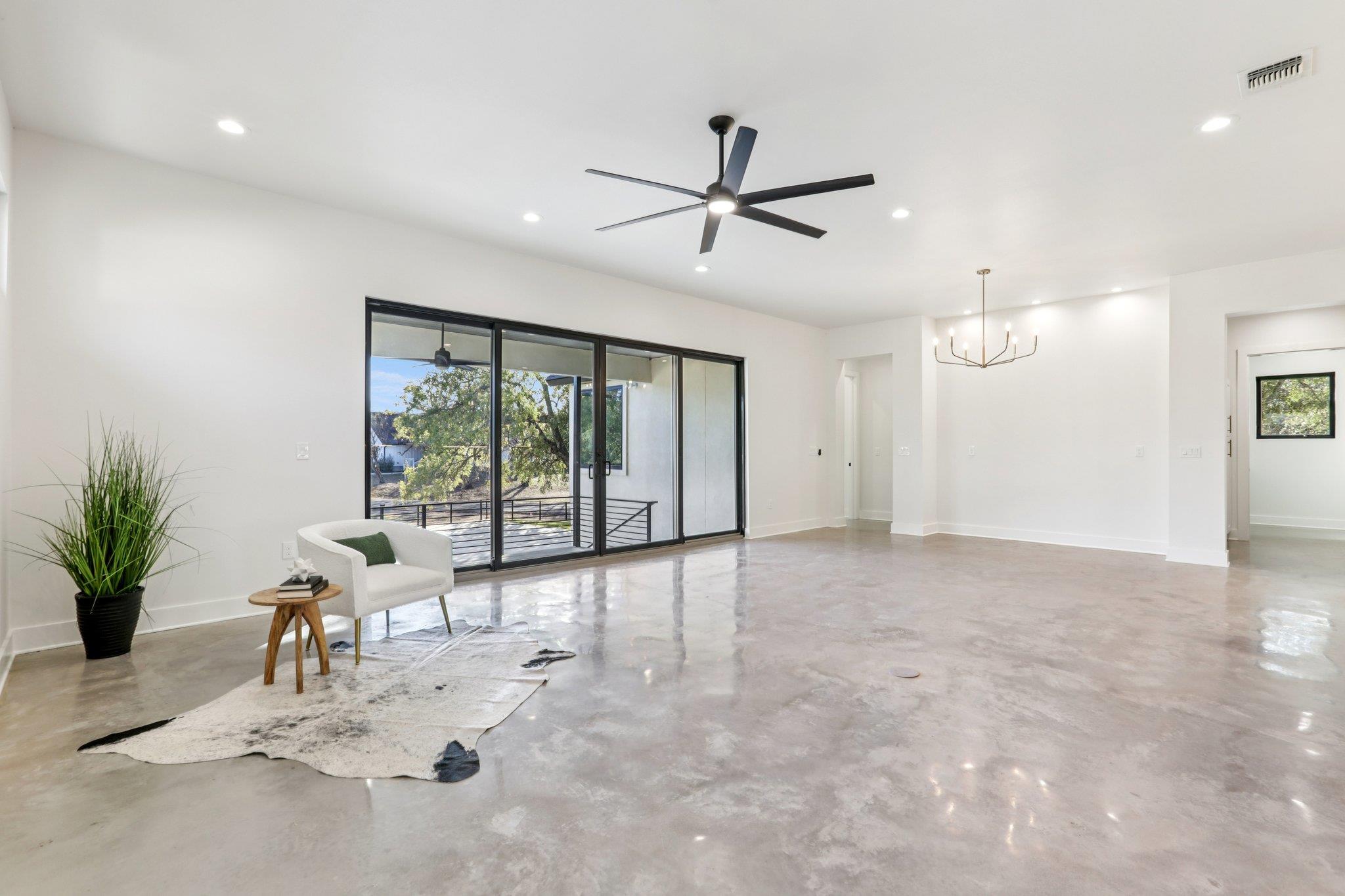 300 Deer Dr, Sunrise Beach Village, TX 78643