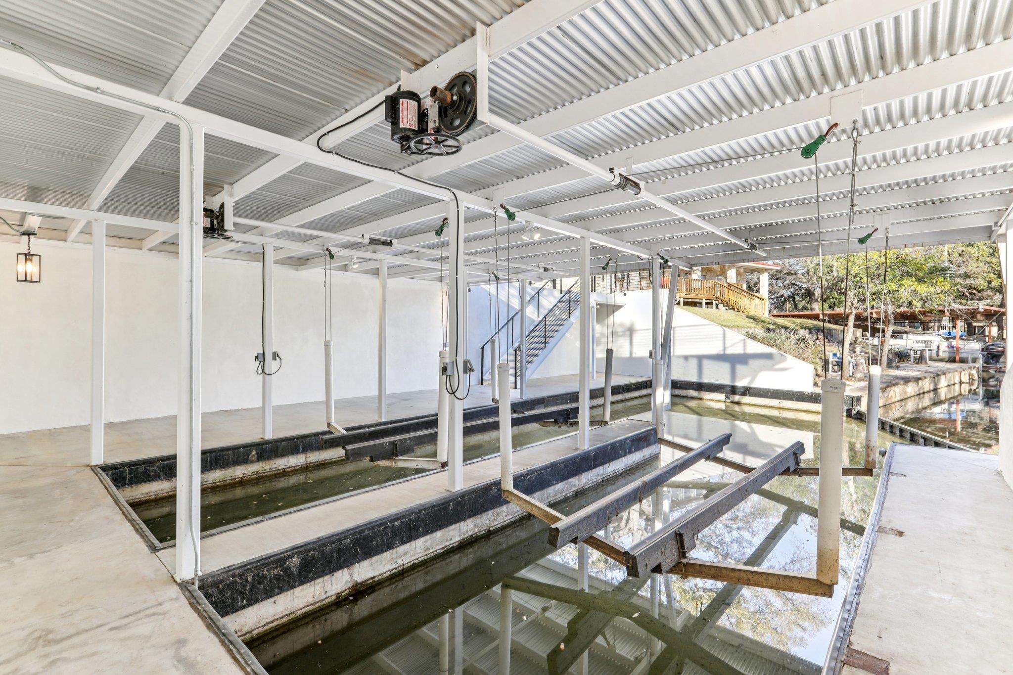 300 Deer Dr, Sunrise Beach Village, TX 78643