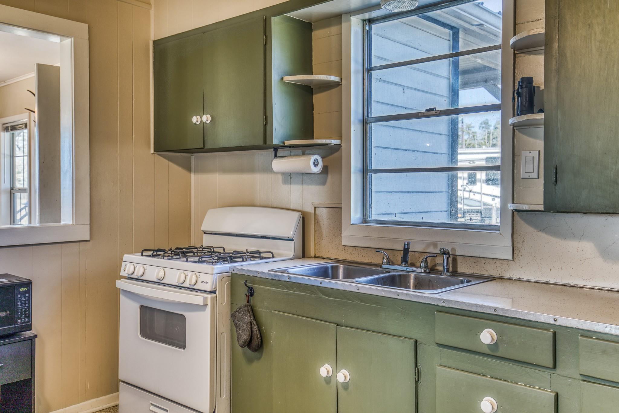 9354 Fm-2780, Burton, TX 77835