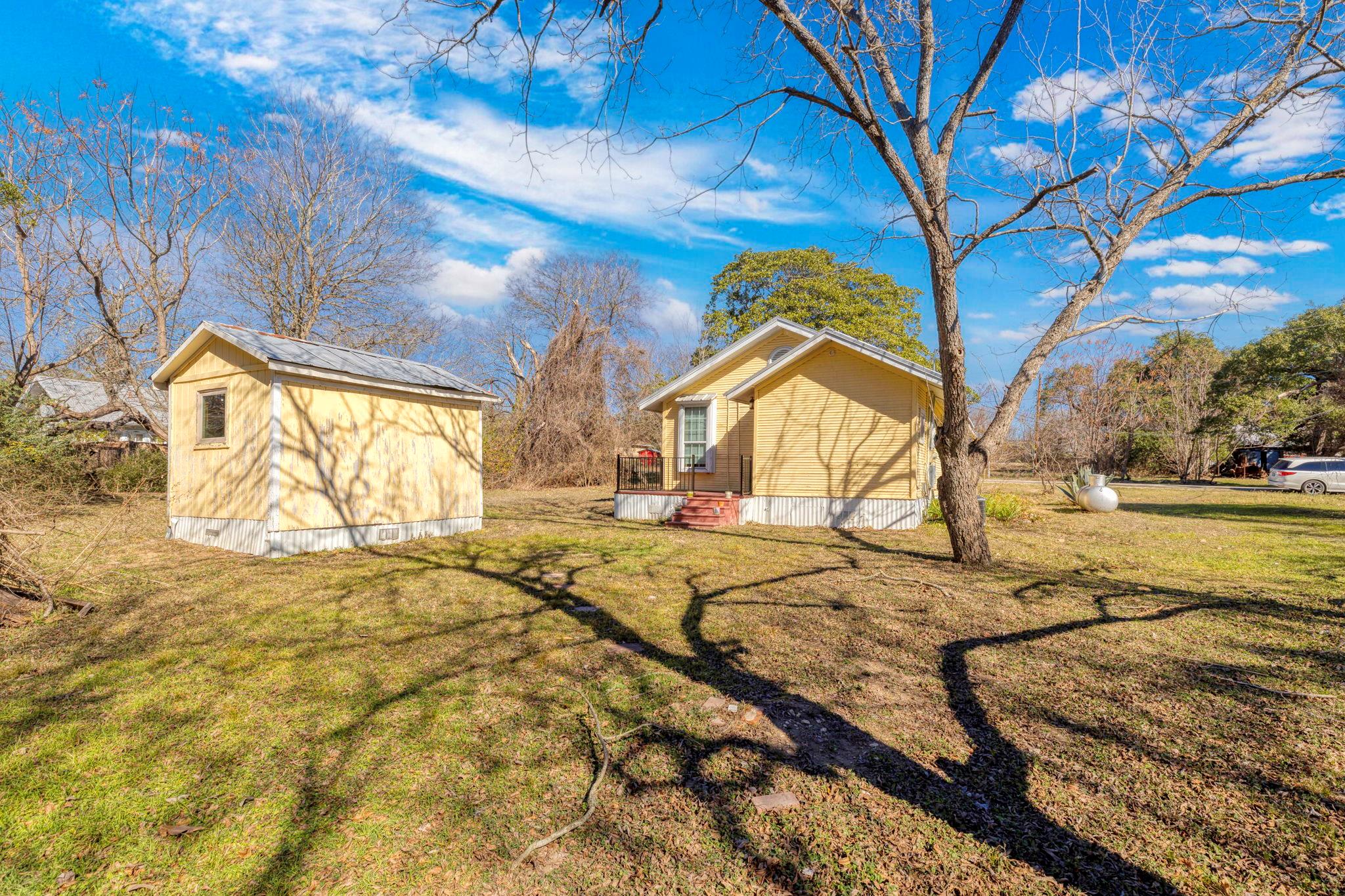 92 Sunrise St, Lytton Springs, TX 78616