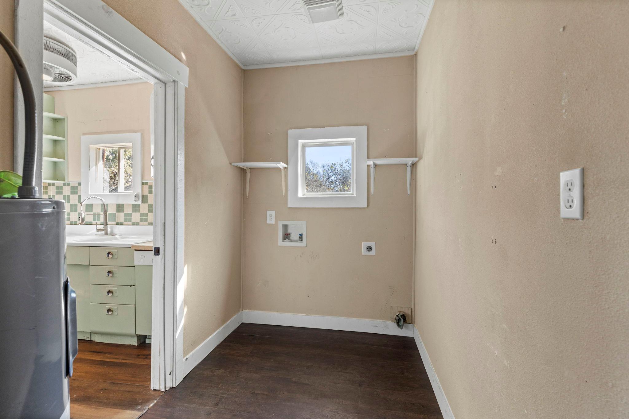 92 Sunrise St, Lytton Springs, TX 78616