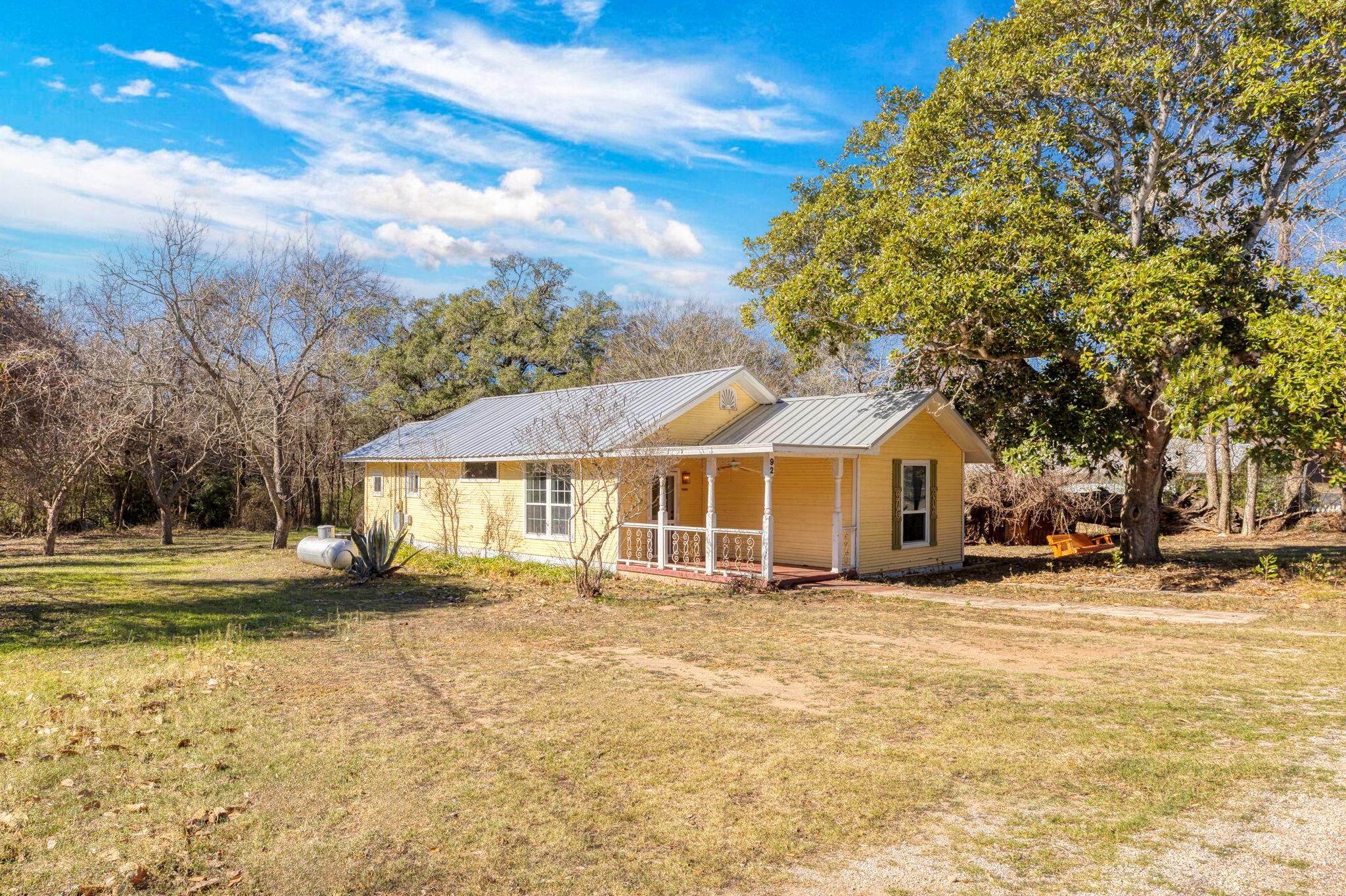 92 Sunrise St, Lytton Springs, TX 78616
