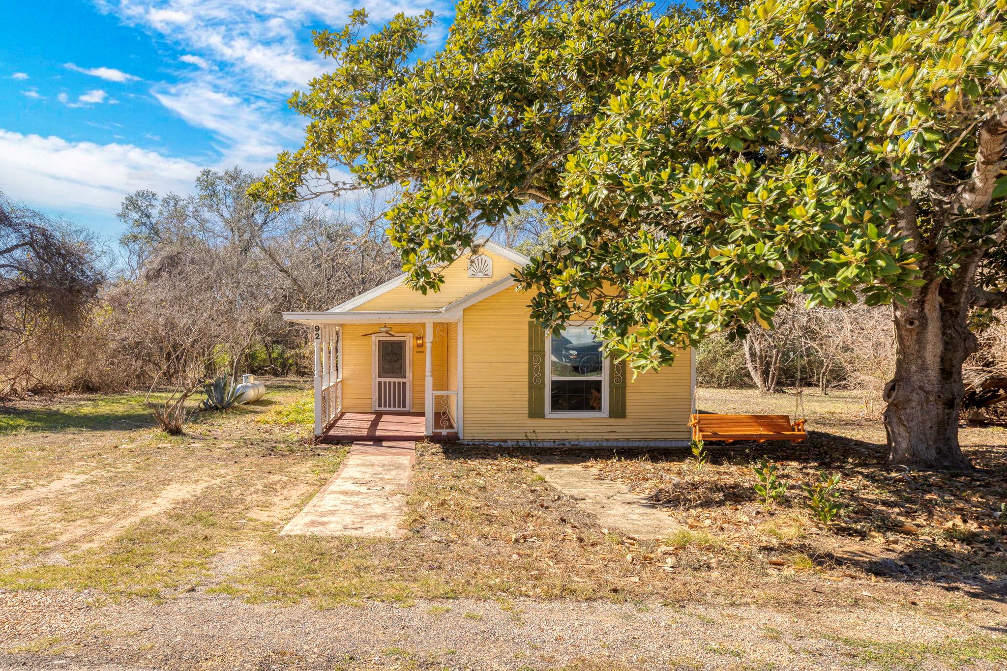 92 Sunrise St, Lytton Springs, TX 78616