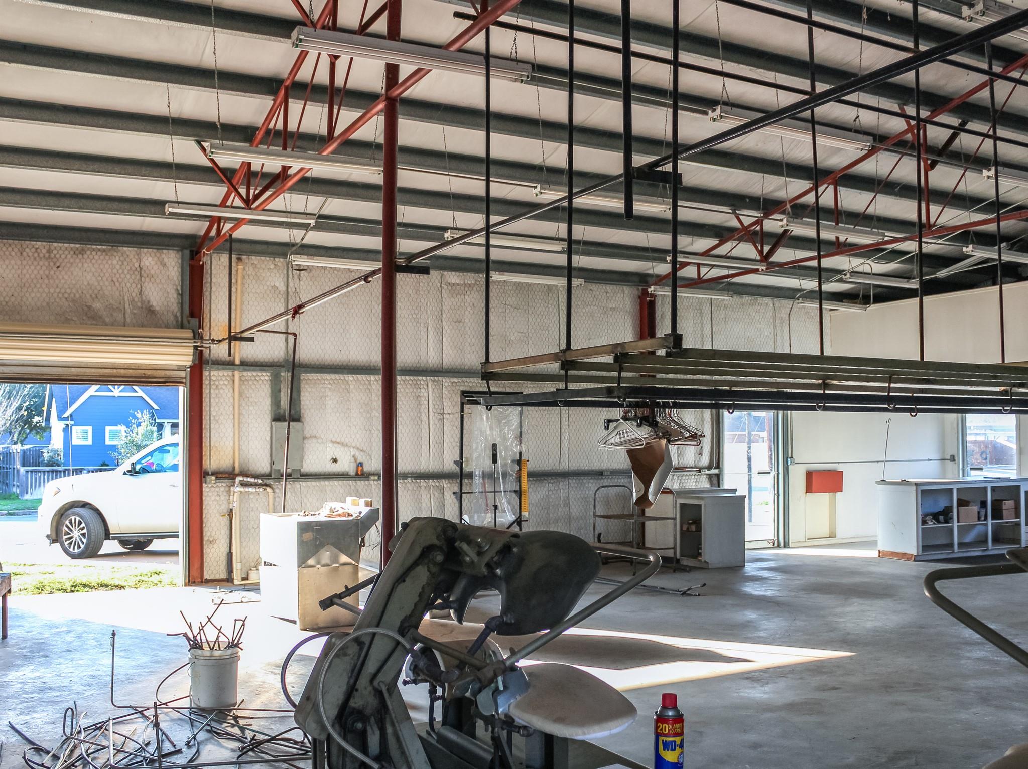 201 S Ridge St, Hallettsville, TX 77964