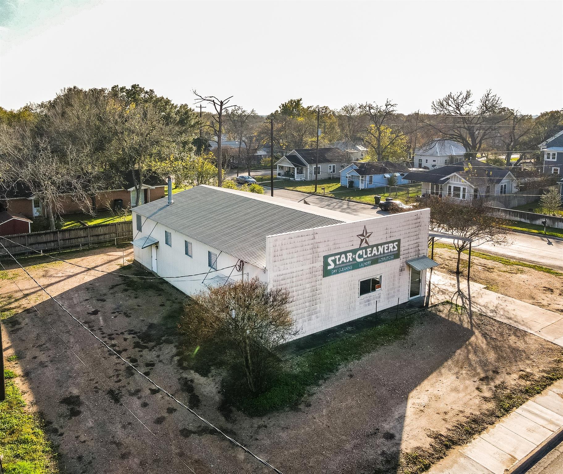 201 S Ridge St, Hallettsville, TX 77964