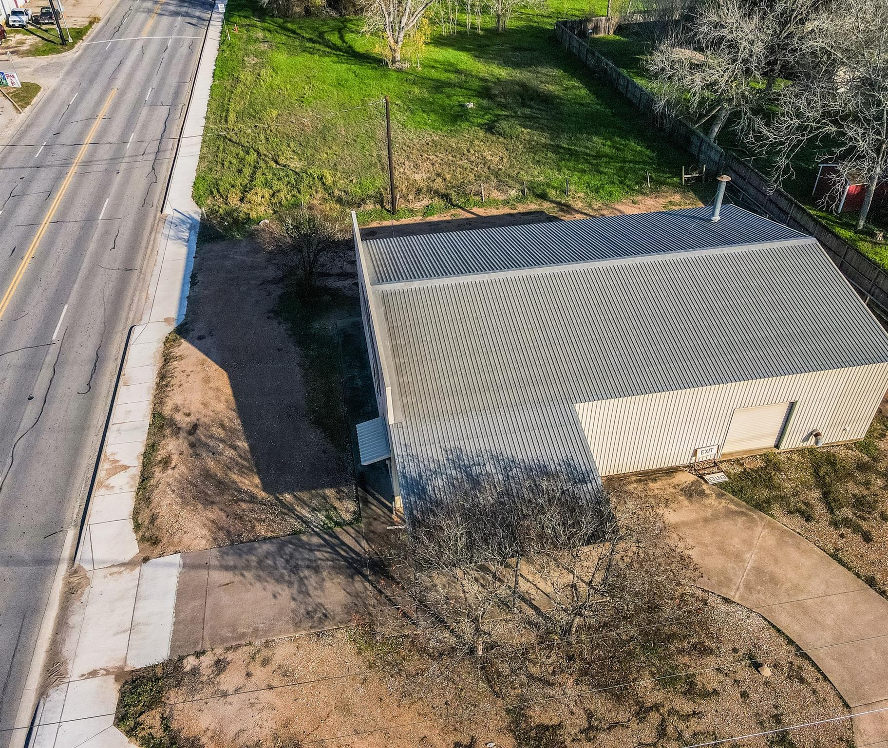 201 S Ridge St, Hallettsville, TX 77964