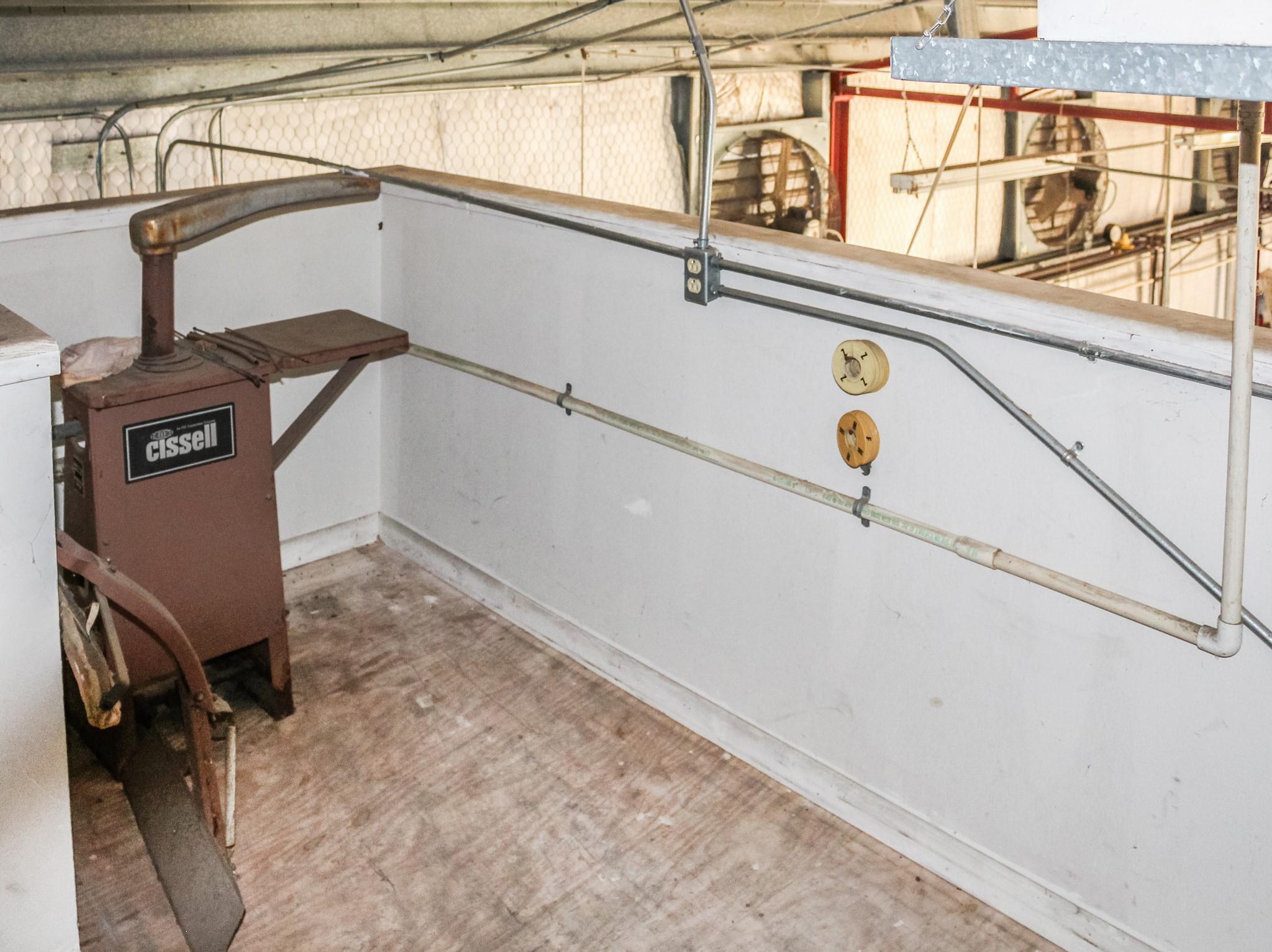 201 S Ridge St, Hallettsville, TX 77964