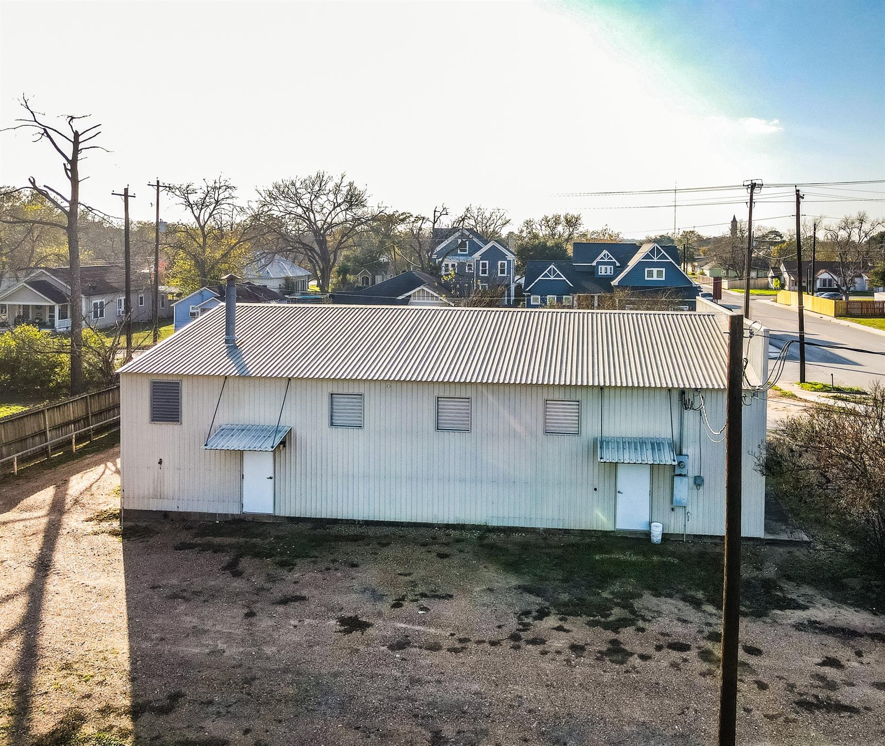 201 S Ridge St, Hallettsville, TX 77964