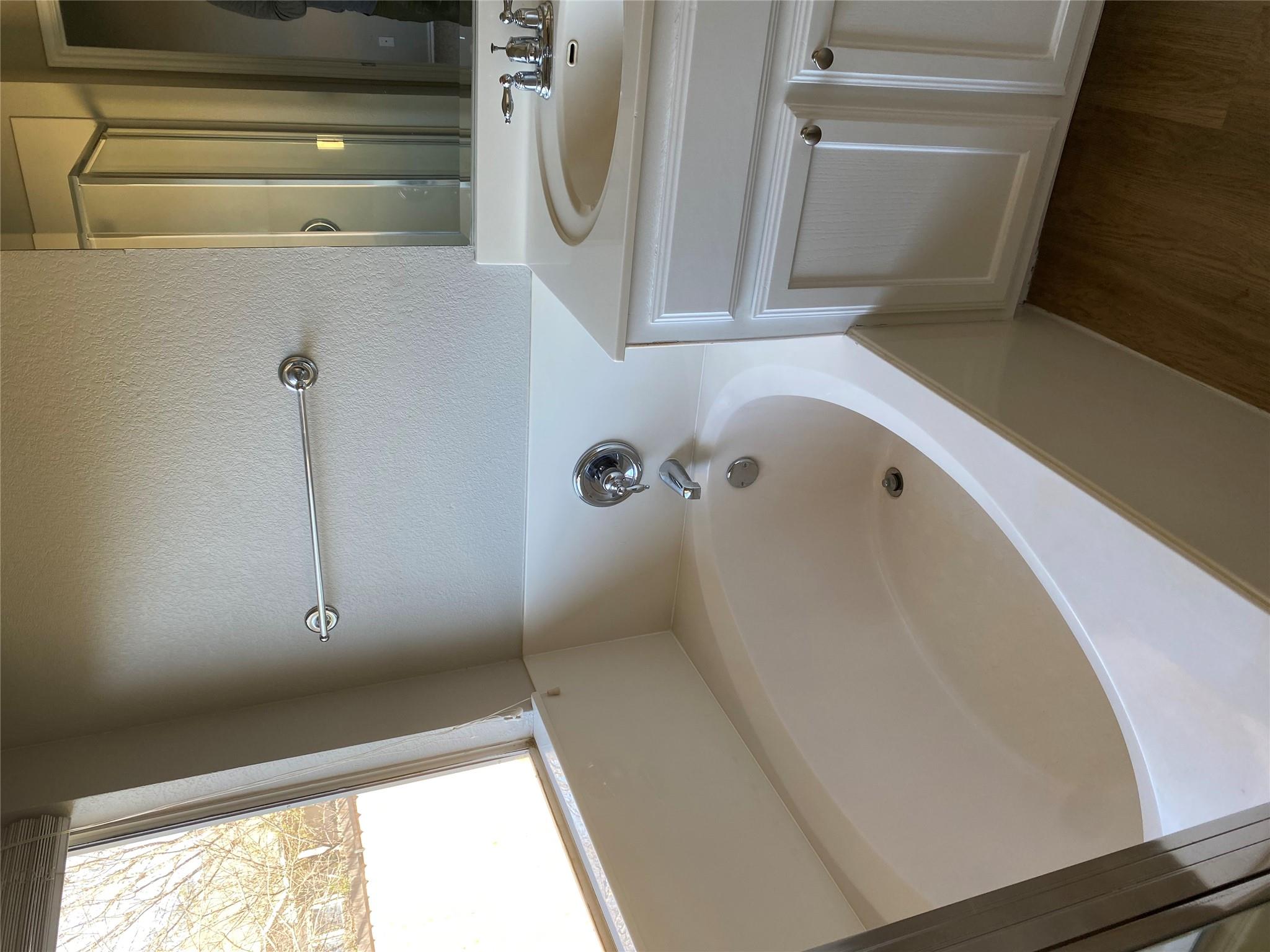 18704 Dry Pond Dr, Pflugerville, TX 78660