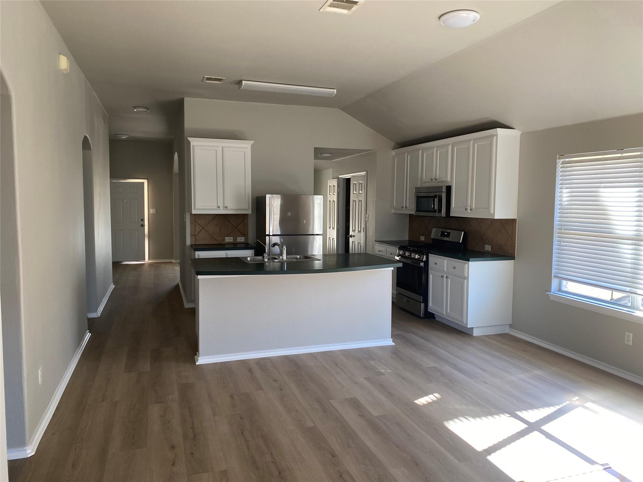 18704 Dry Pond Dr, Pflugerville, TX 78660