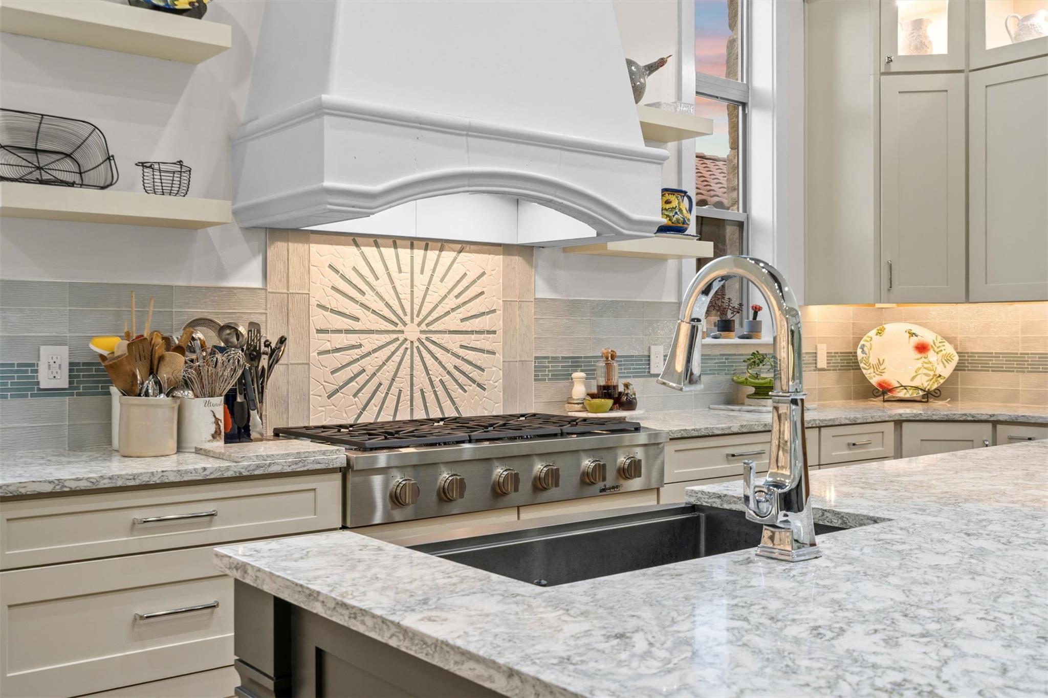 108 Golden Bear Cv, Austin, TX 78738