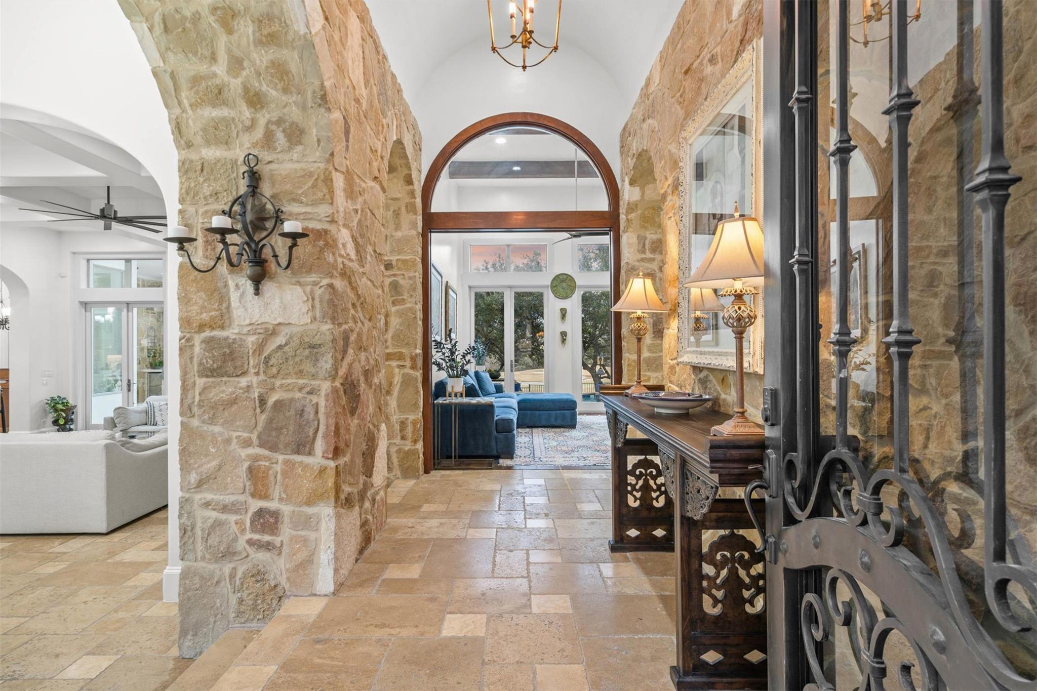 108 Golden Bear Cv, Austin, TX 78738