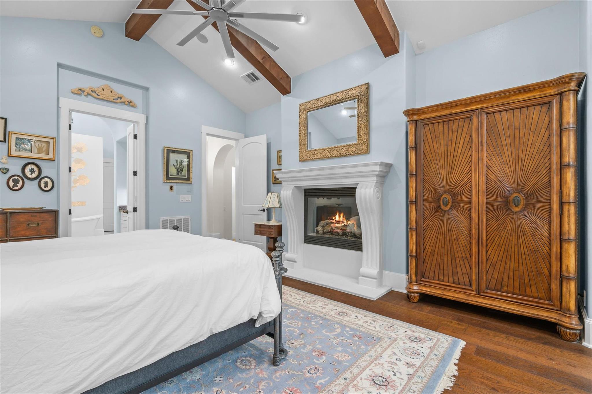 108 Golden Bear Cv, Austin, TX 78738