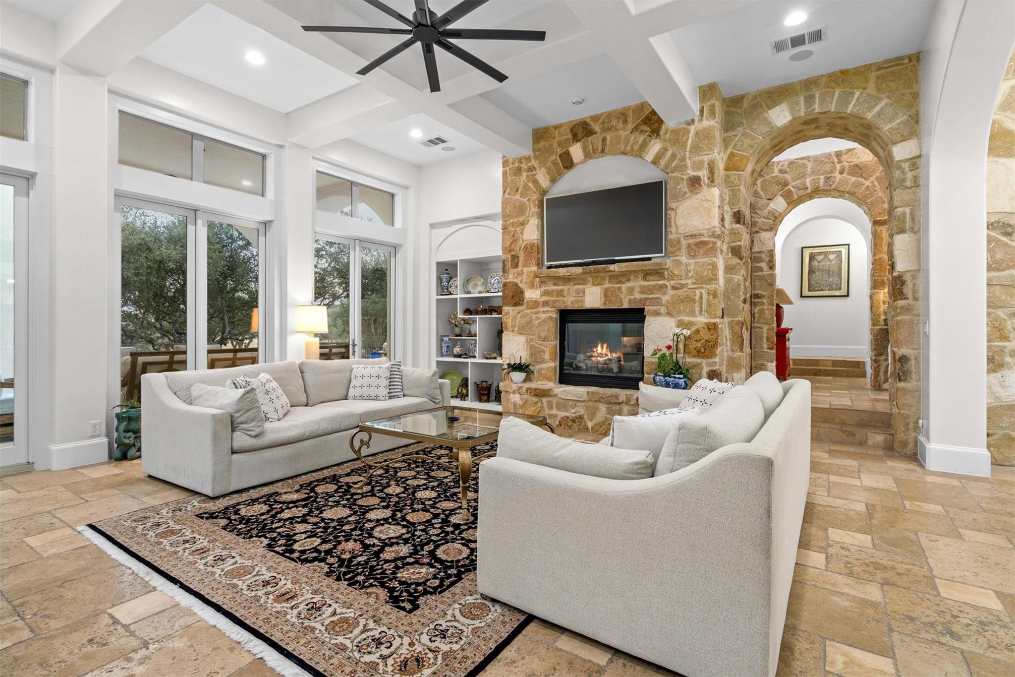 108 Golden Bear Cv, Austin, TX 78738