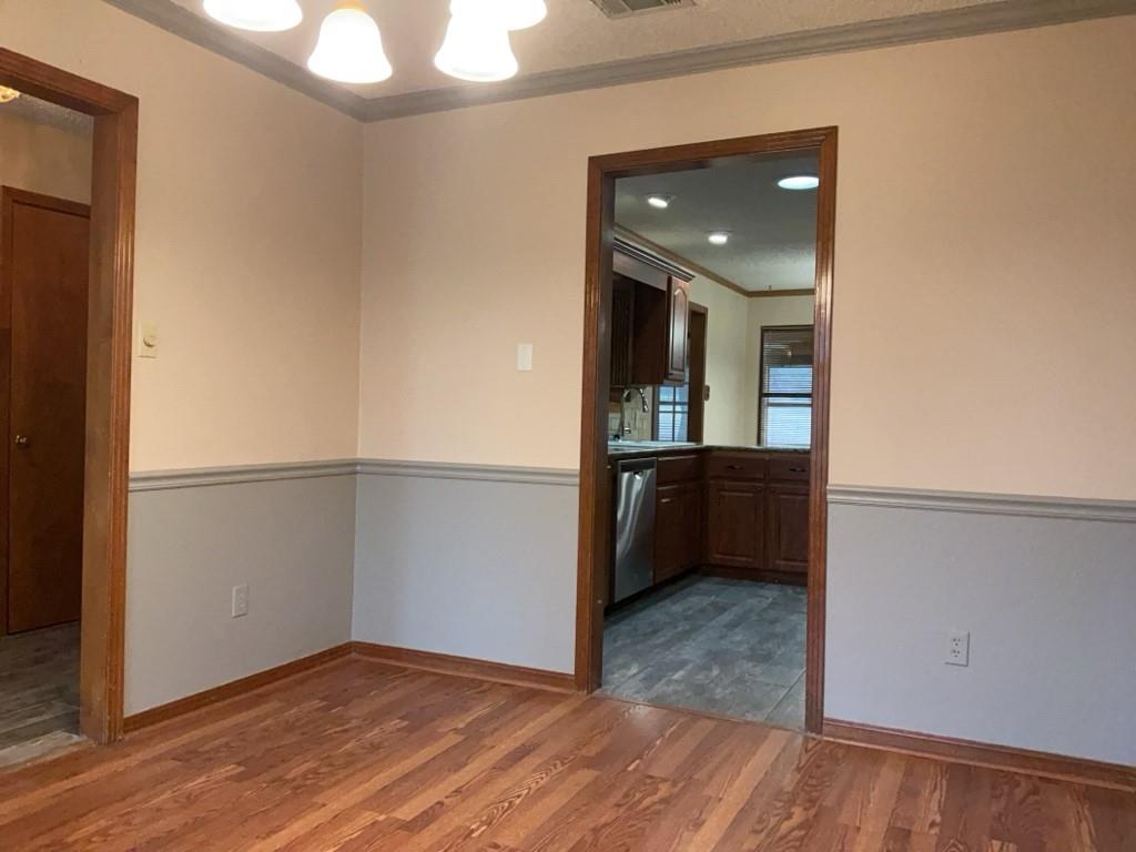 2004 Walsh Dr, Round Rock, TX 78681