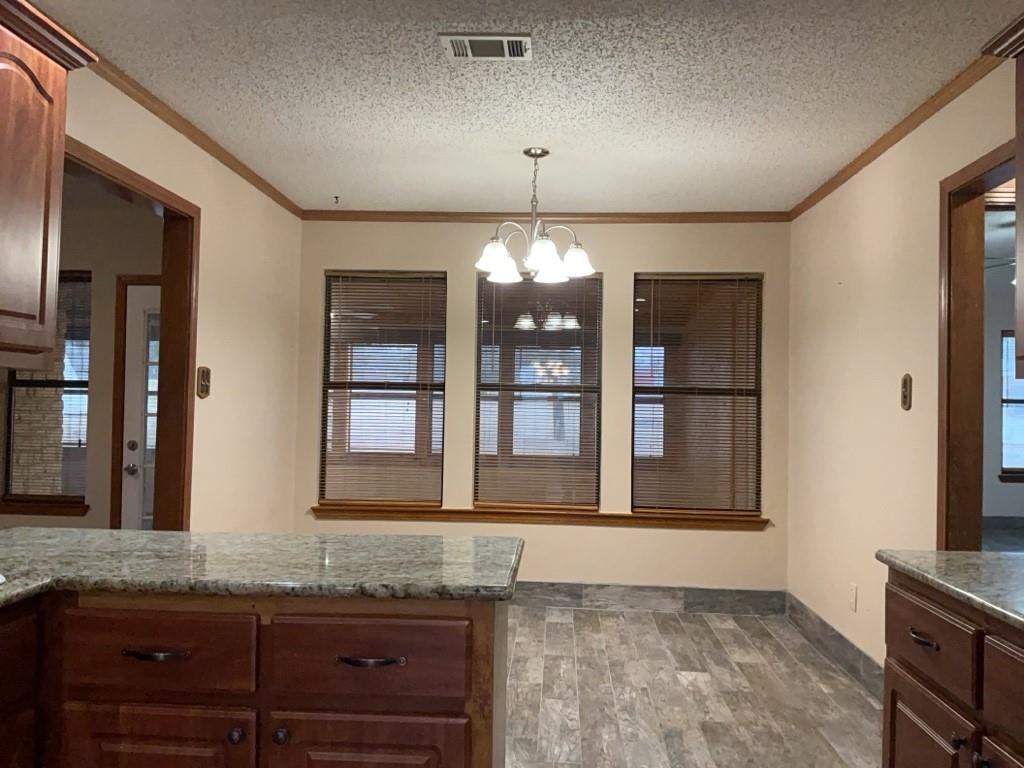 2004 Walsh Dr, Round Rock, TX 78681