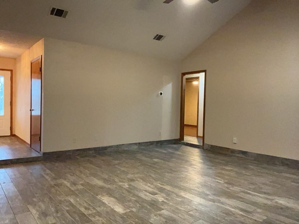 2004 Walsh Dr, Round Rock, TX 78681